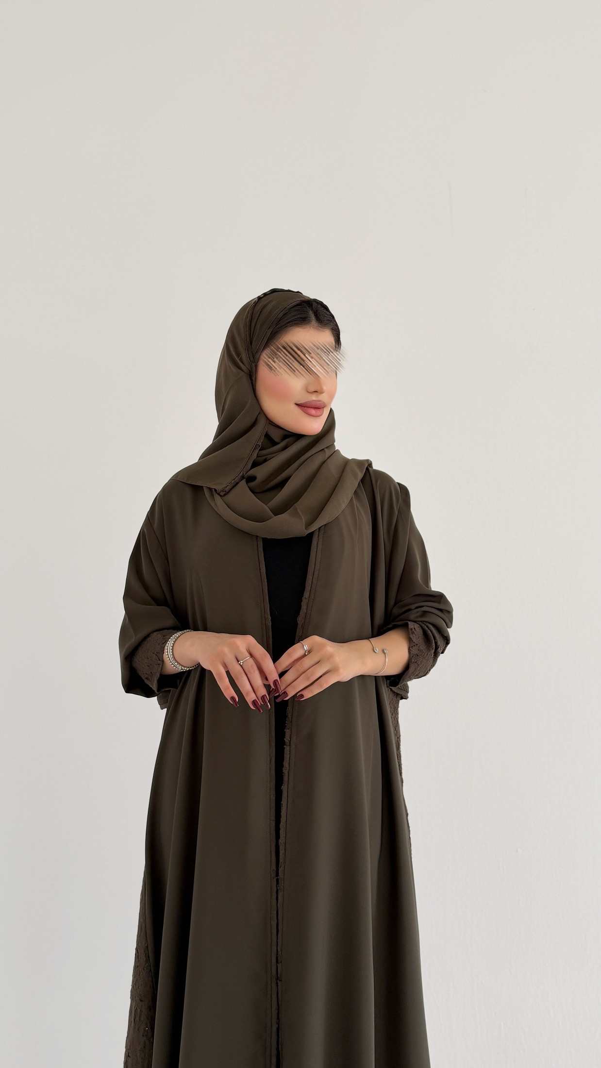 MWT1087 - عباية مع تدخيله مشجر |Abaya with floral inserts - Aya