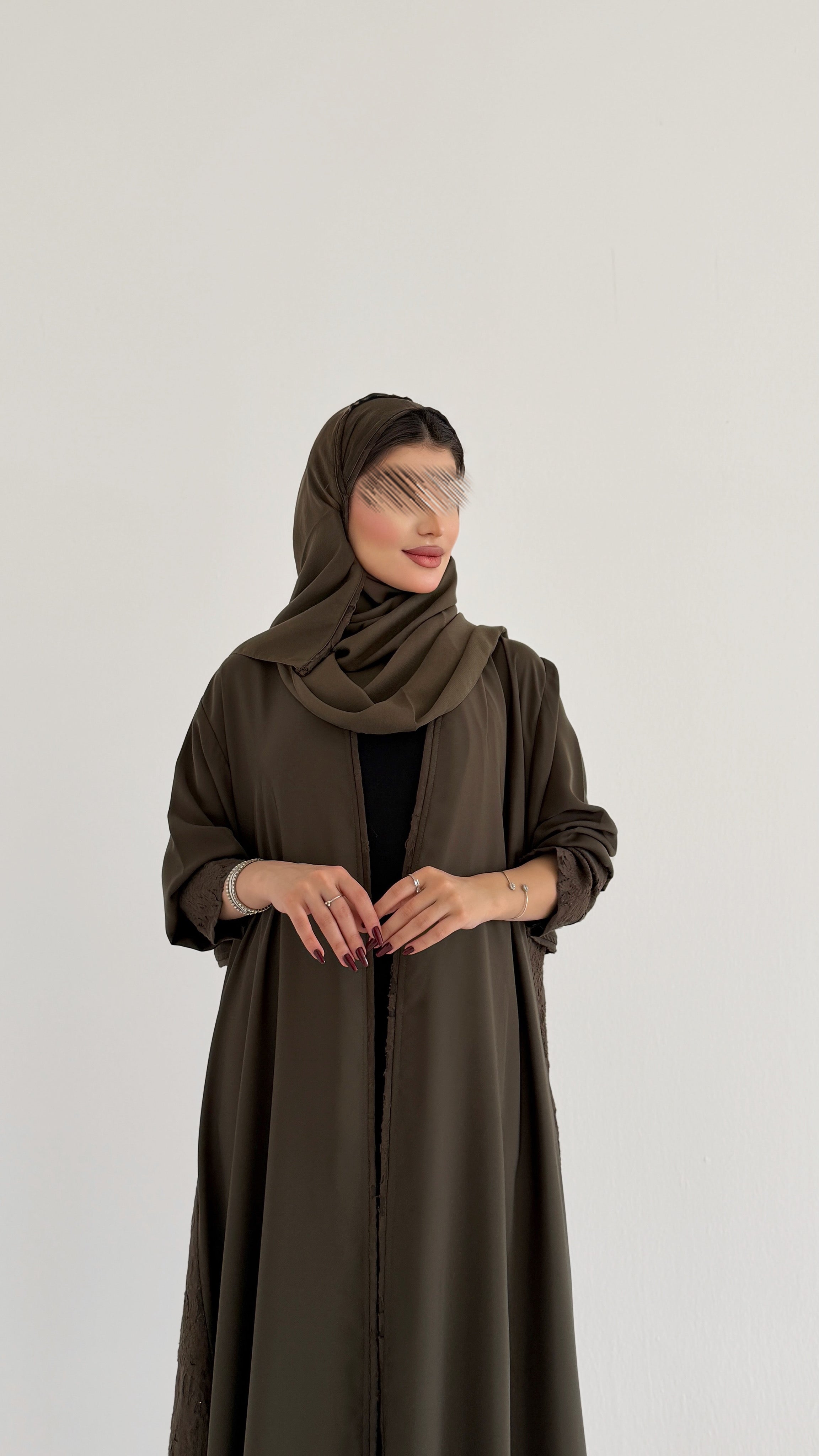 MWT1087 - عباية مع تدخيله مشجر |Abaya with floral inserts - Aya