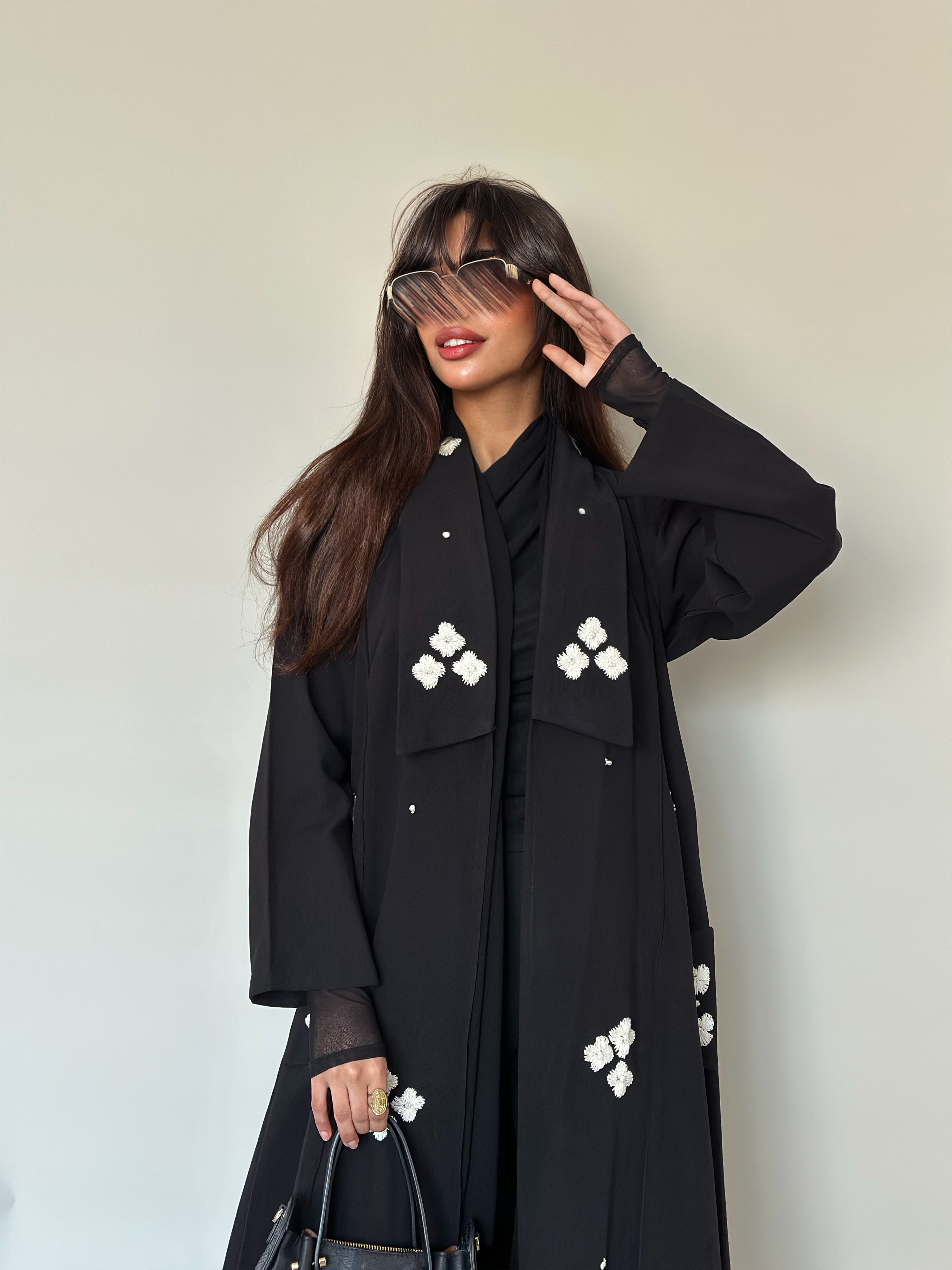 MW645 - Light Crepe Standing with Jacquard Half-Cloche