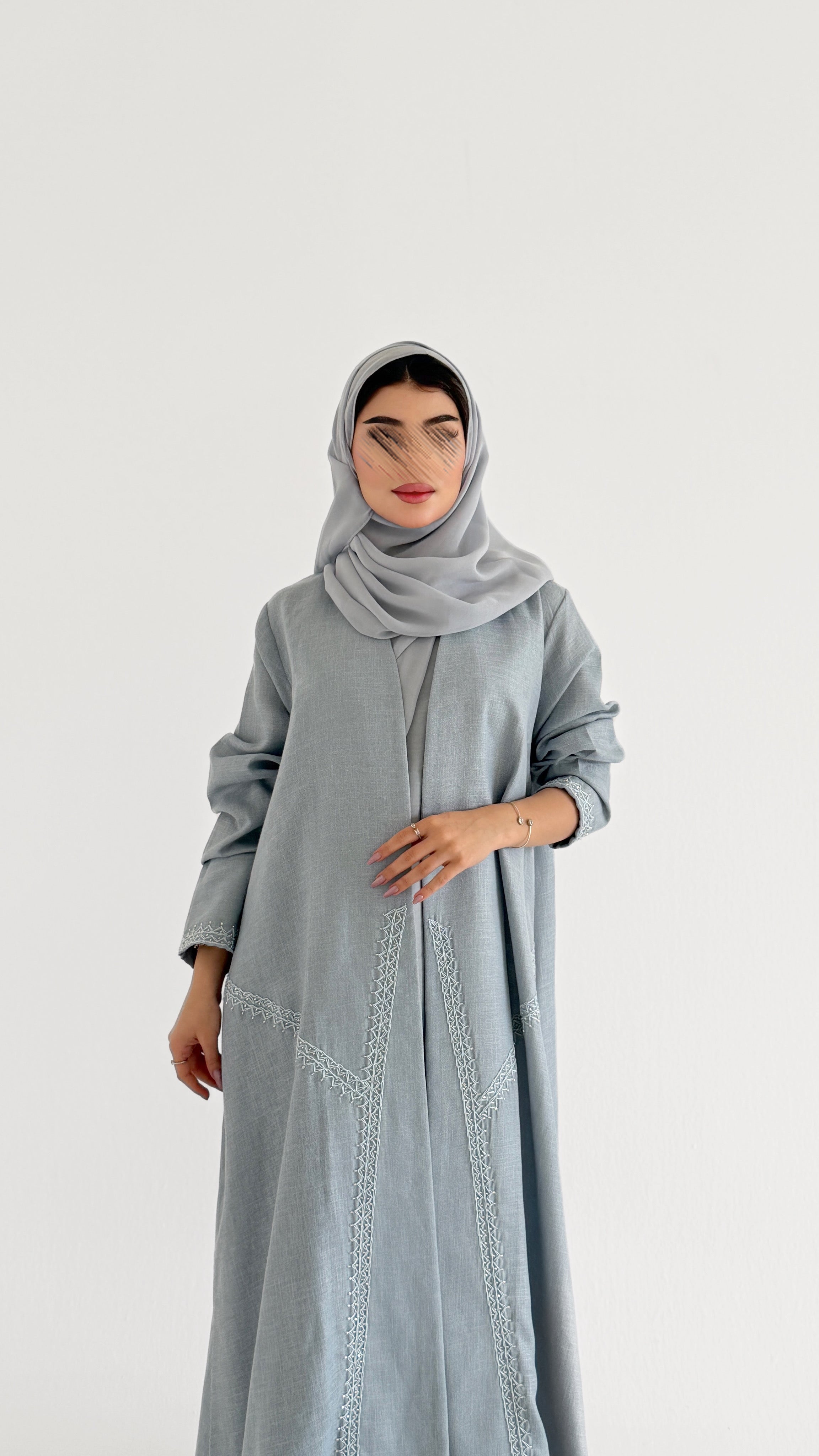 MW2125 - عباية لينن أنيقة بقصّة هينك عصرية - Aya