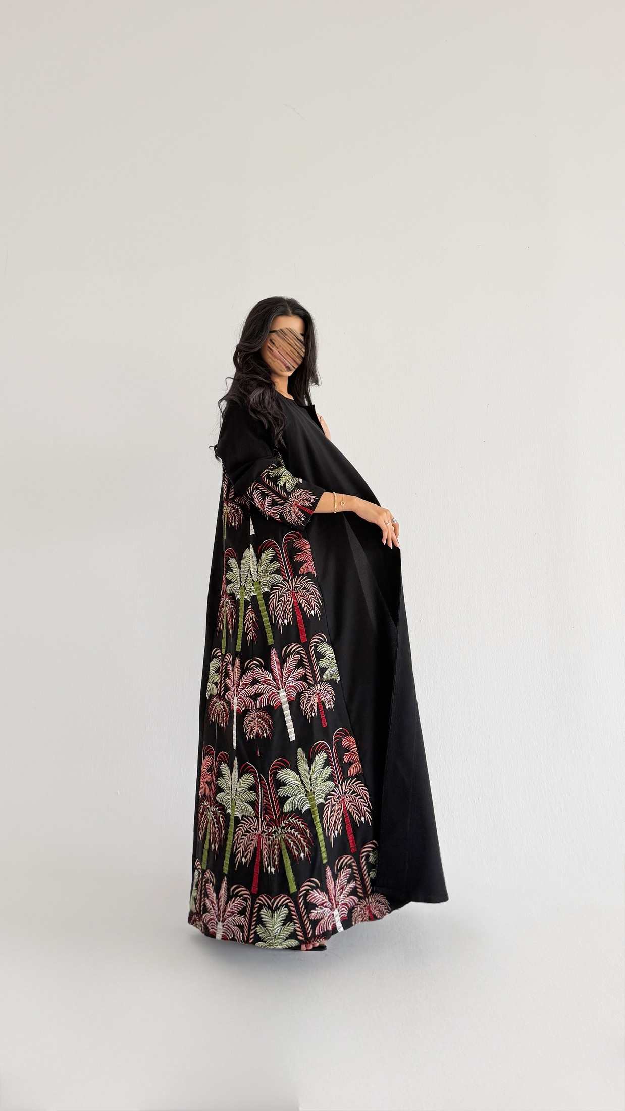 MWT4023 - عبايه بزخارف النخل - Aya