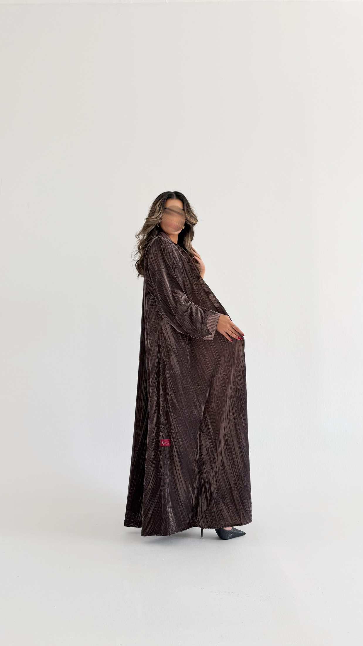 MWT681 - عباية بني مخمل مكسر مع تطريز - Aya