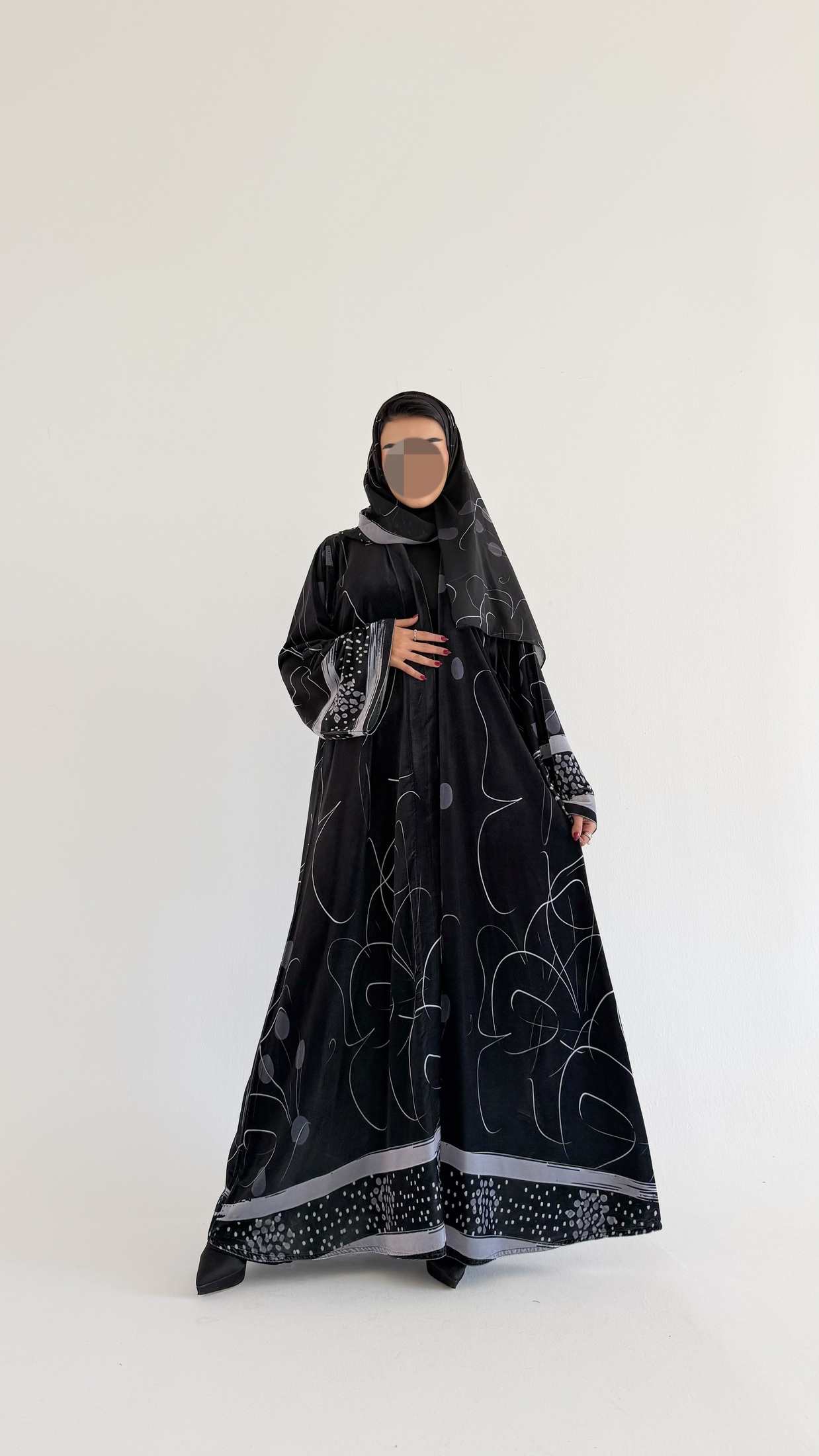 MWT883 - عباية مخمل طباعة - Aya
