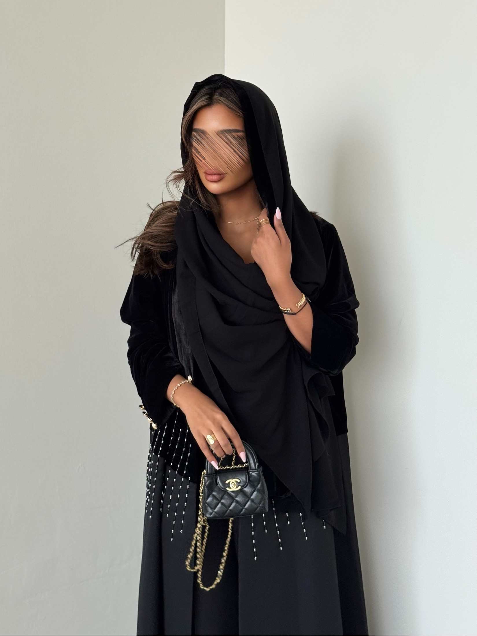 MWT558 - عباية مخمل مع تفته شك - Aya