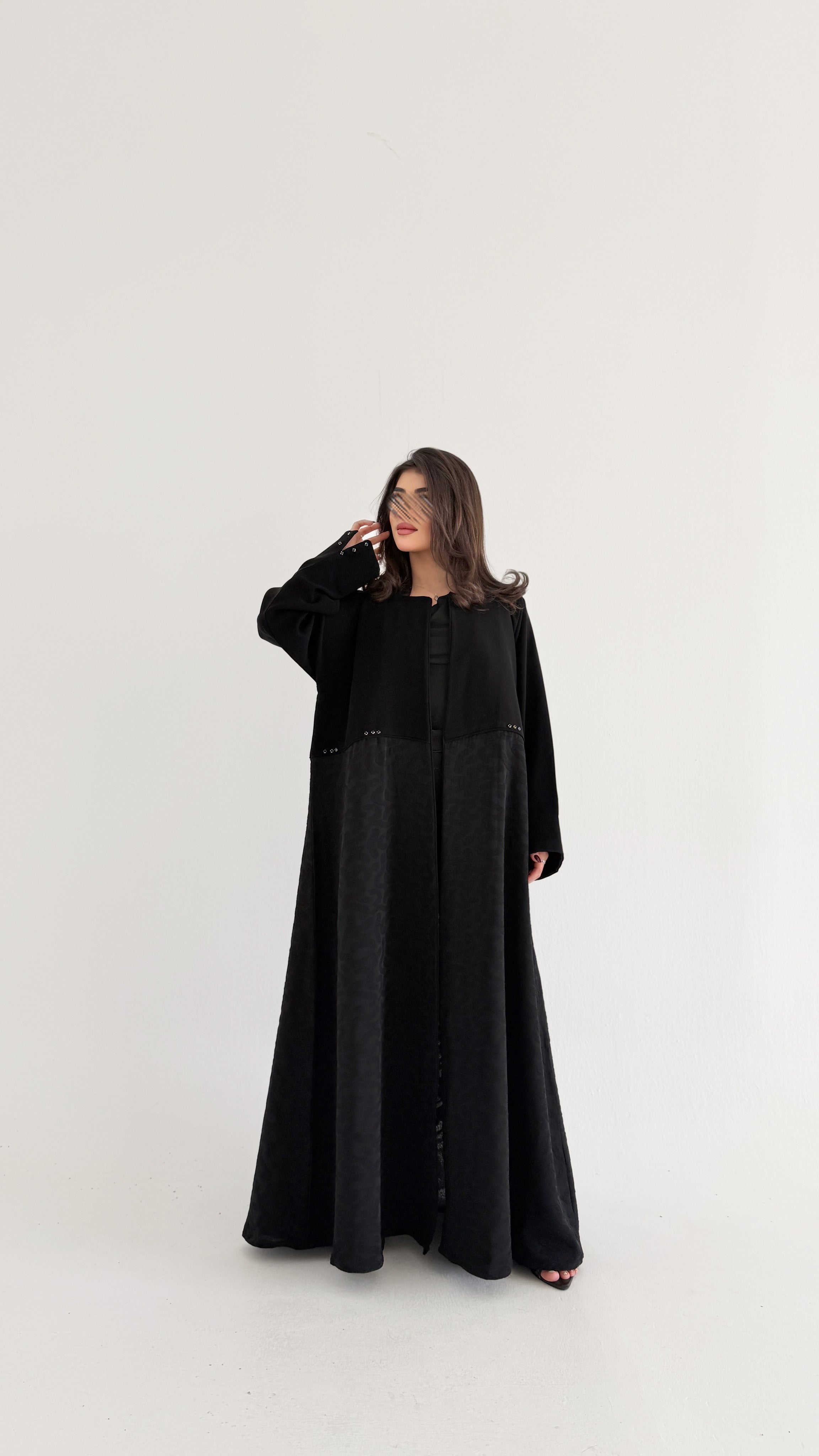 MW2023 - عباية تفته  مع اضافة كرستال - Aya