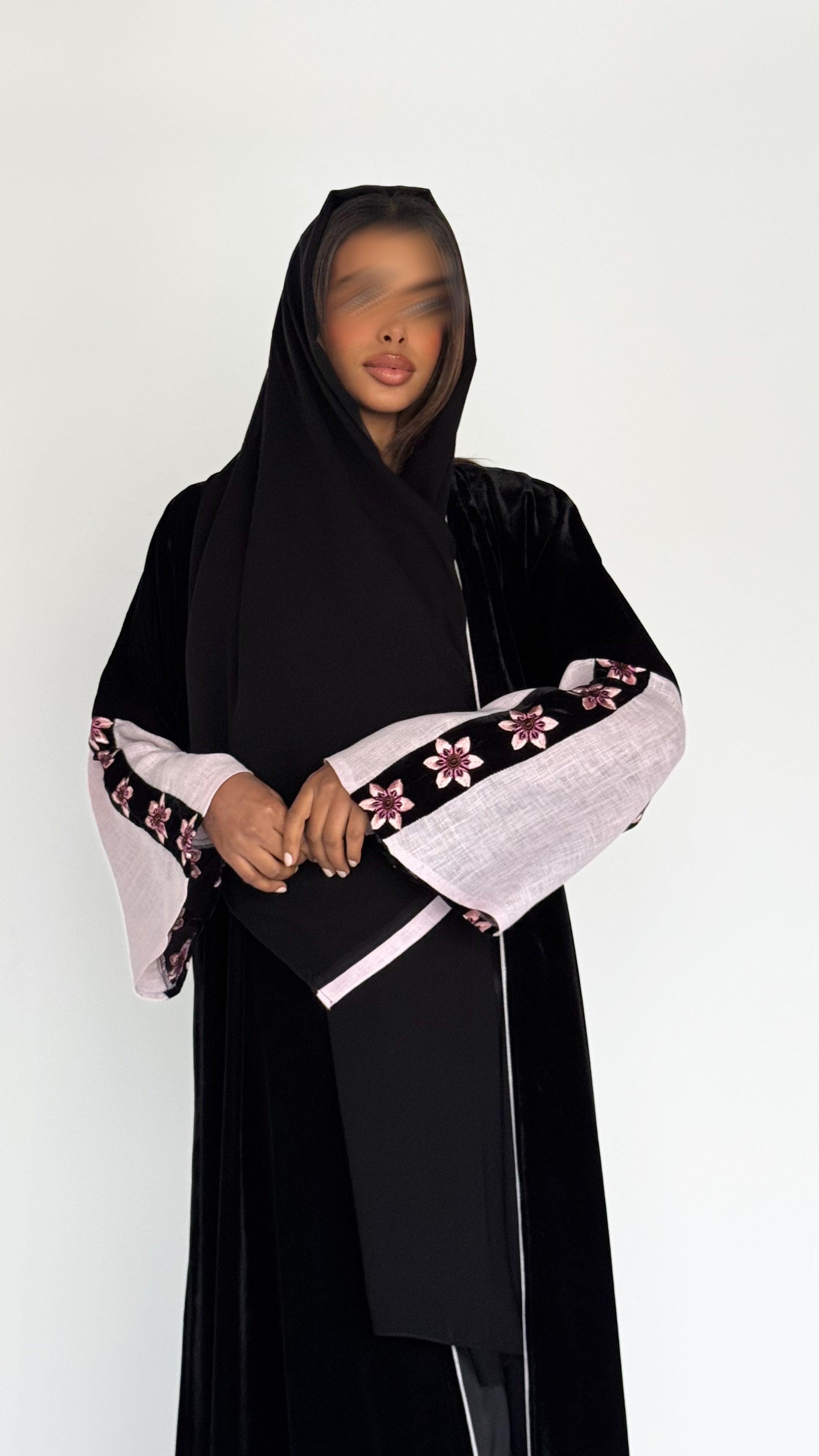 MW645 - Light Crepe Standing with Jacquard Half-Cloche