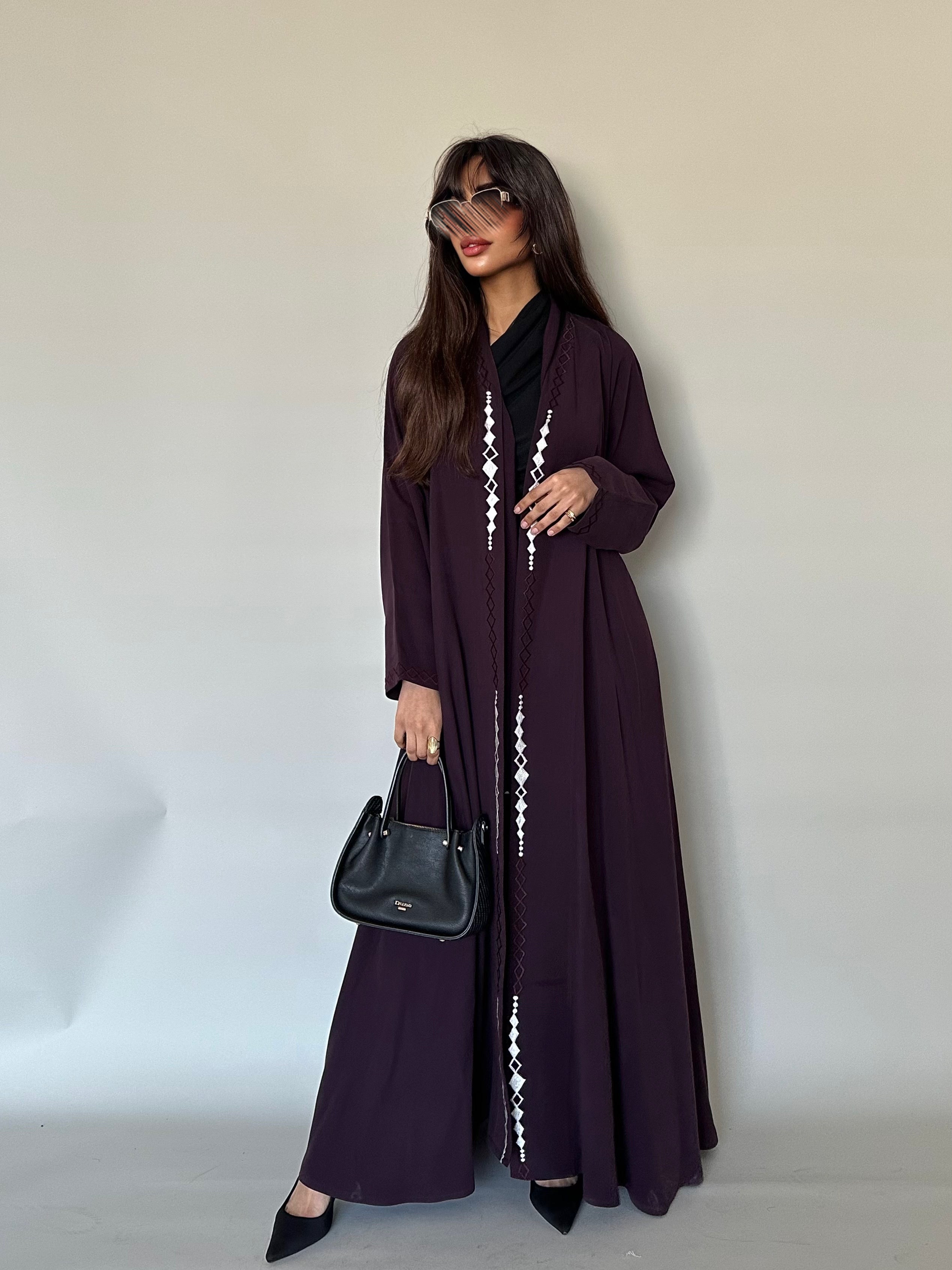MW645 - Light Crepe Standing with Jacquard Half-Cloche
