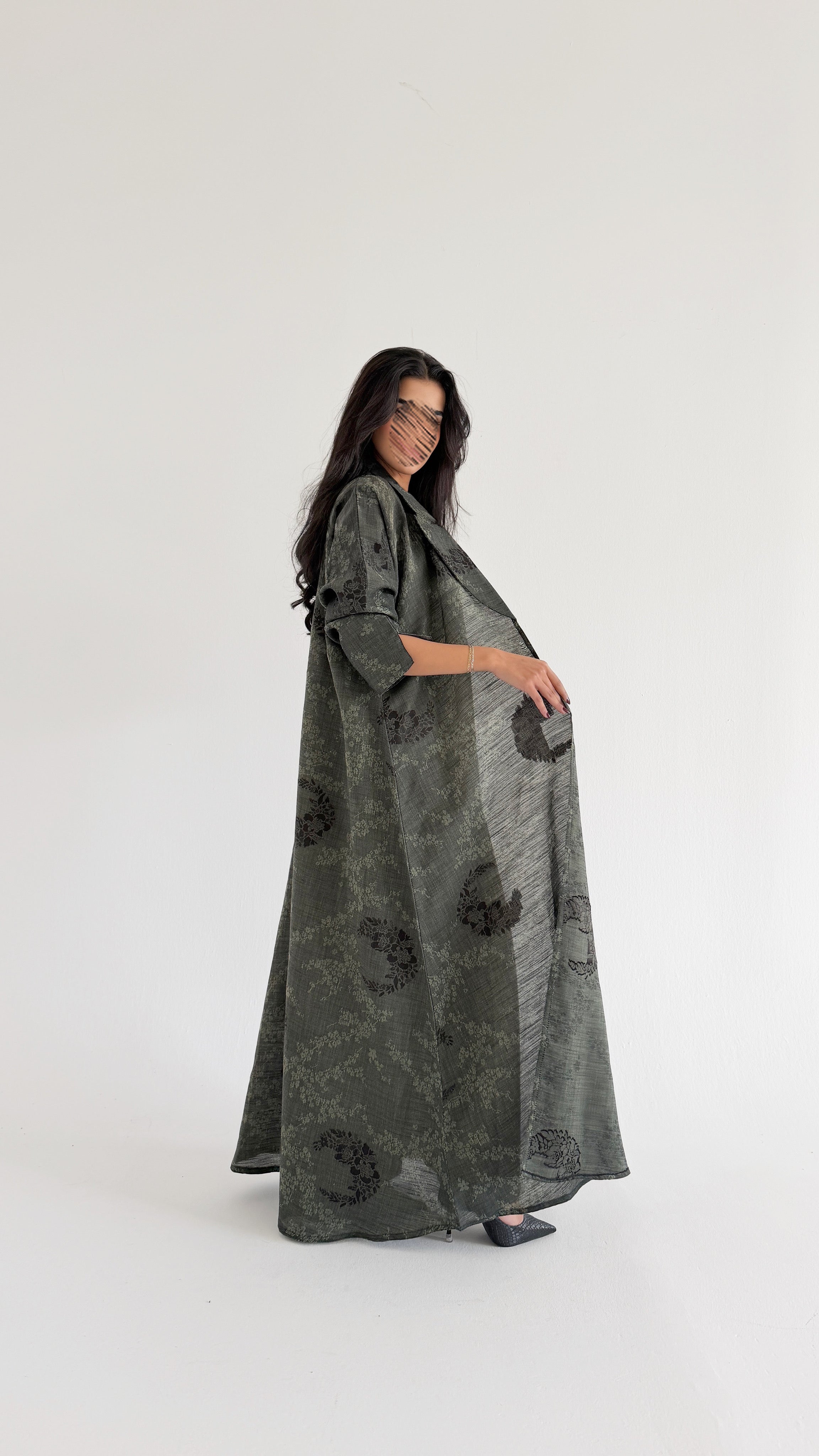 MWT1004 -عباية لنن مطرزة - Aya