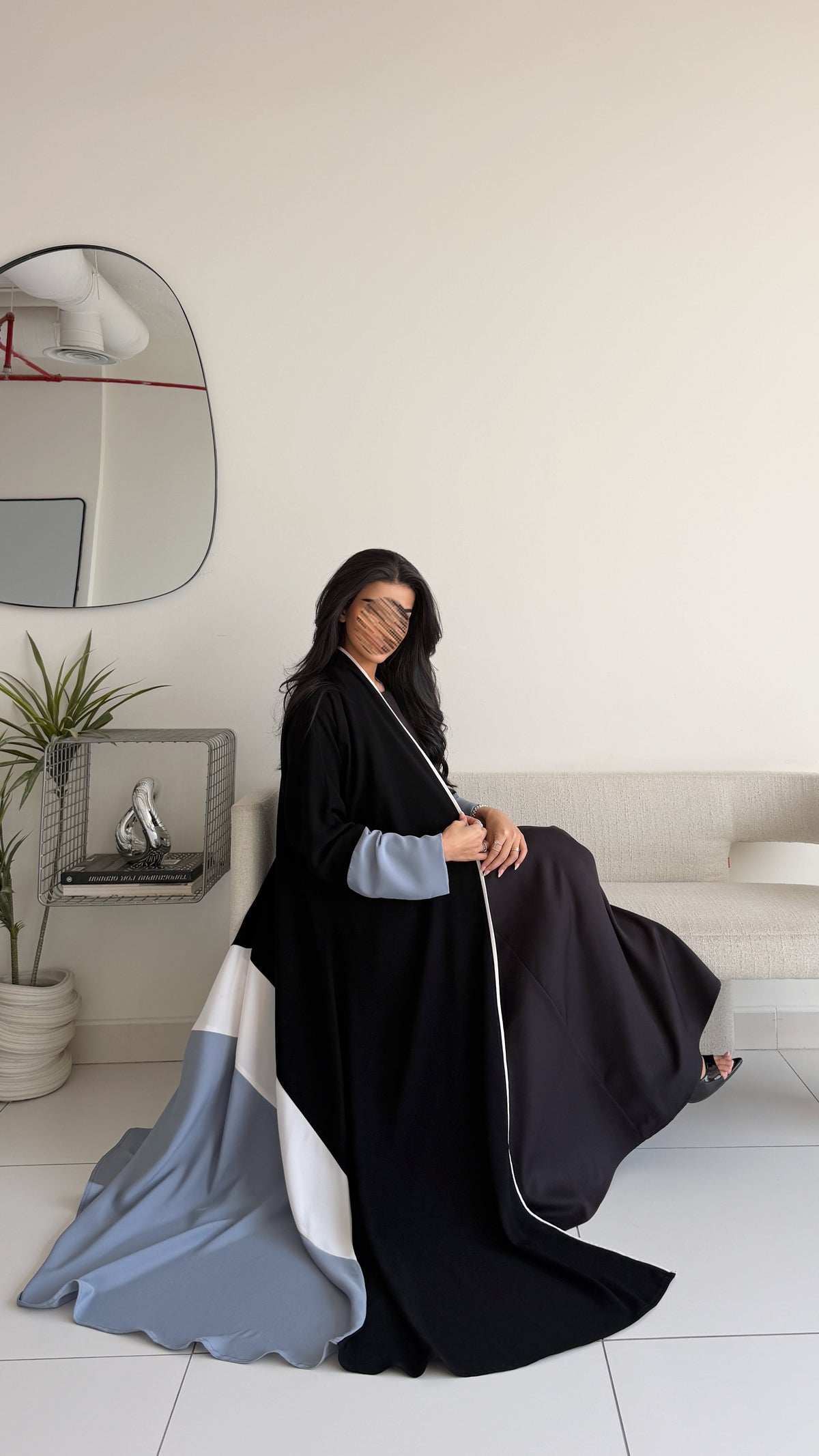 MWT1254 - عباية اسود بتدخيله سماوي - Aya