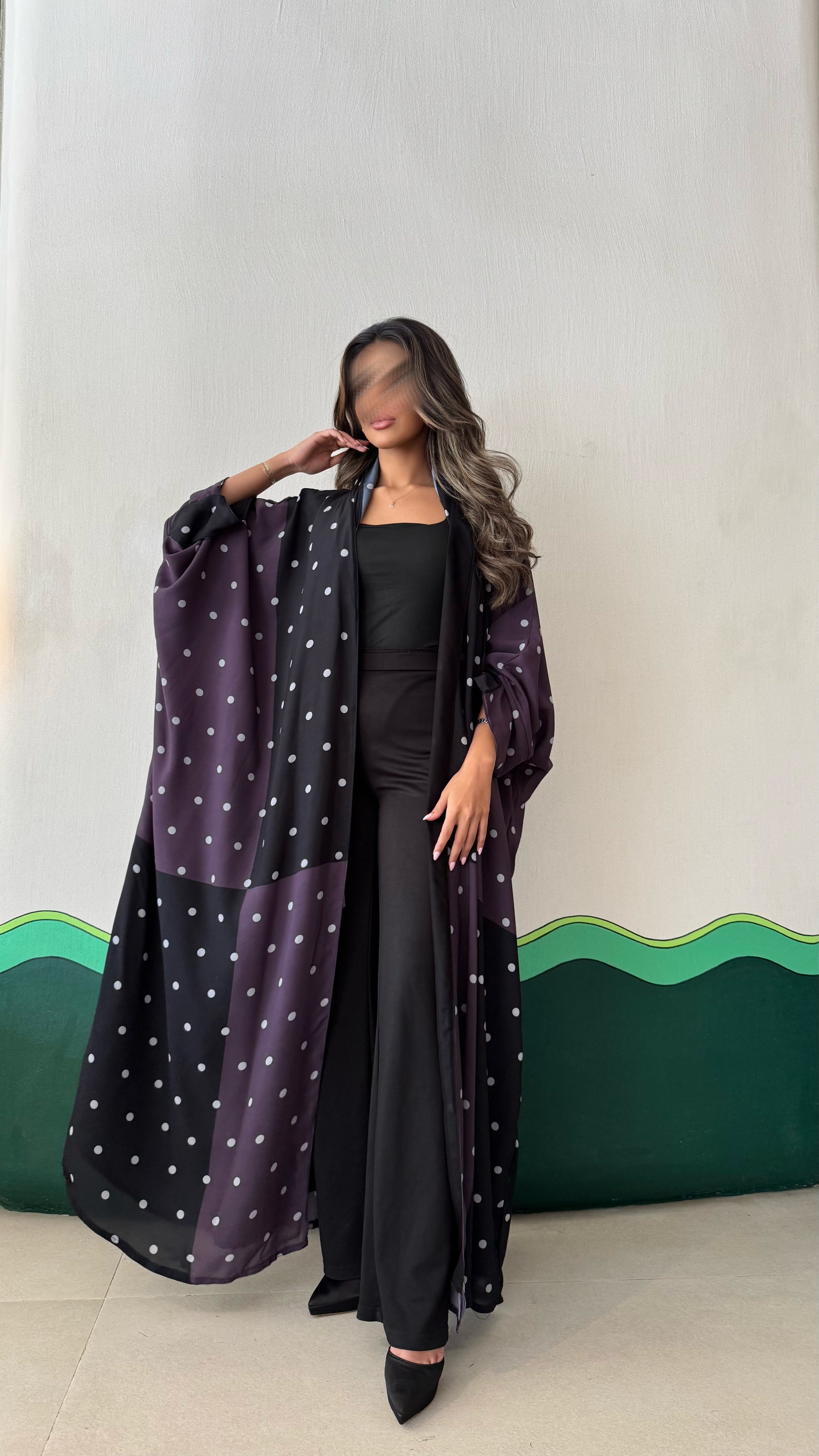 MWT451  - عباية منقطة اسود وبنفسجي - Aya