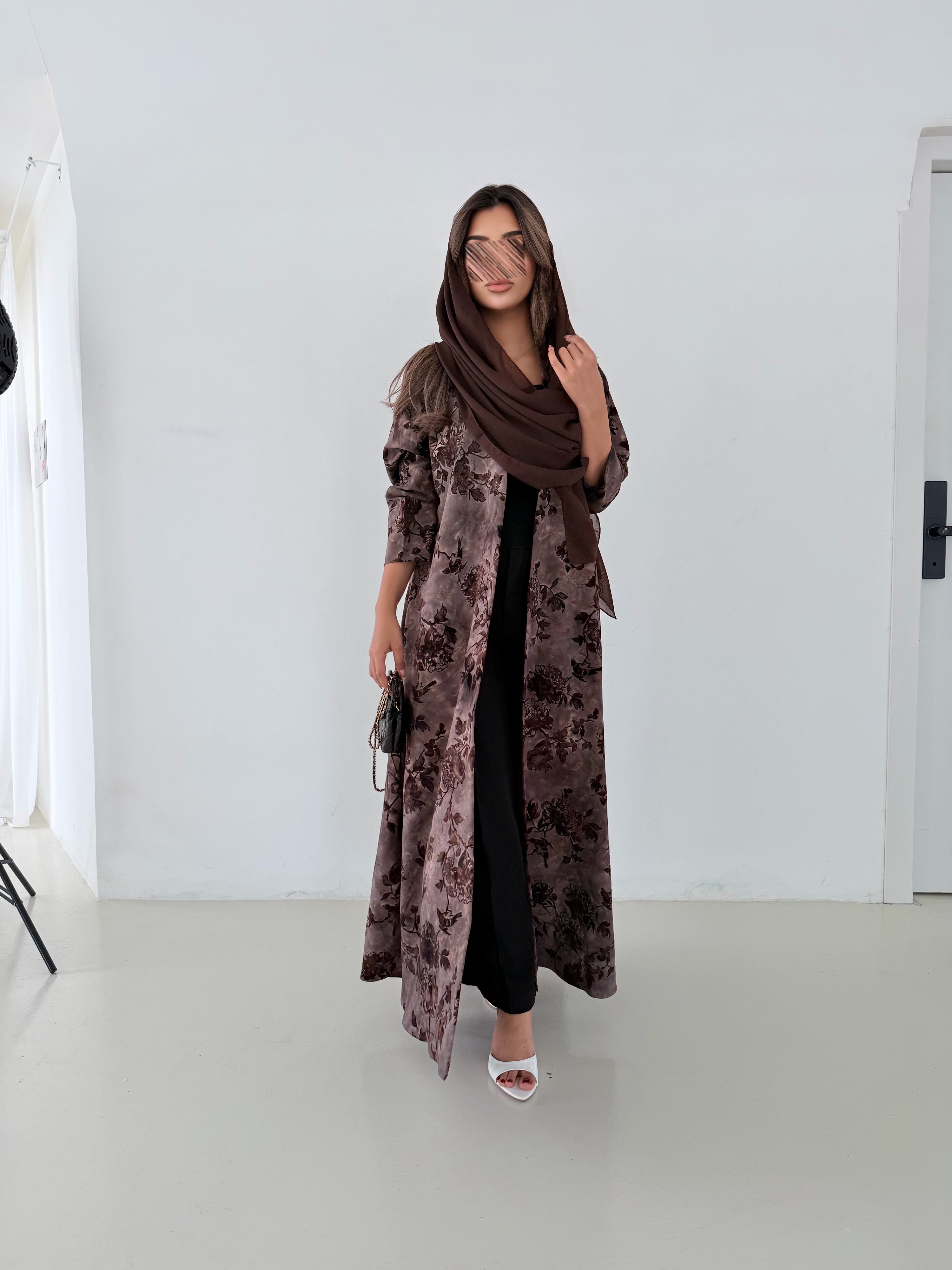 MWT5006 - عبايه بني طباعة كريب قصة نص كلوش - Aya