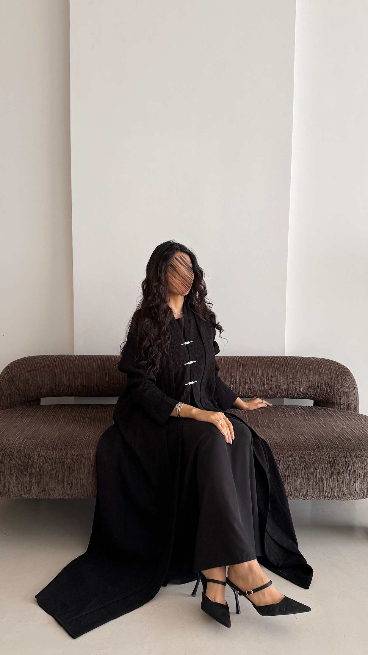 MWT1045 - عباية بليزر شتويه مع ازرار ذهبية - Aya
