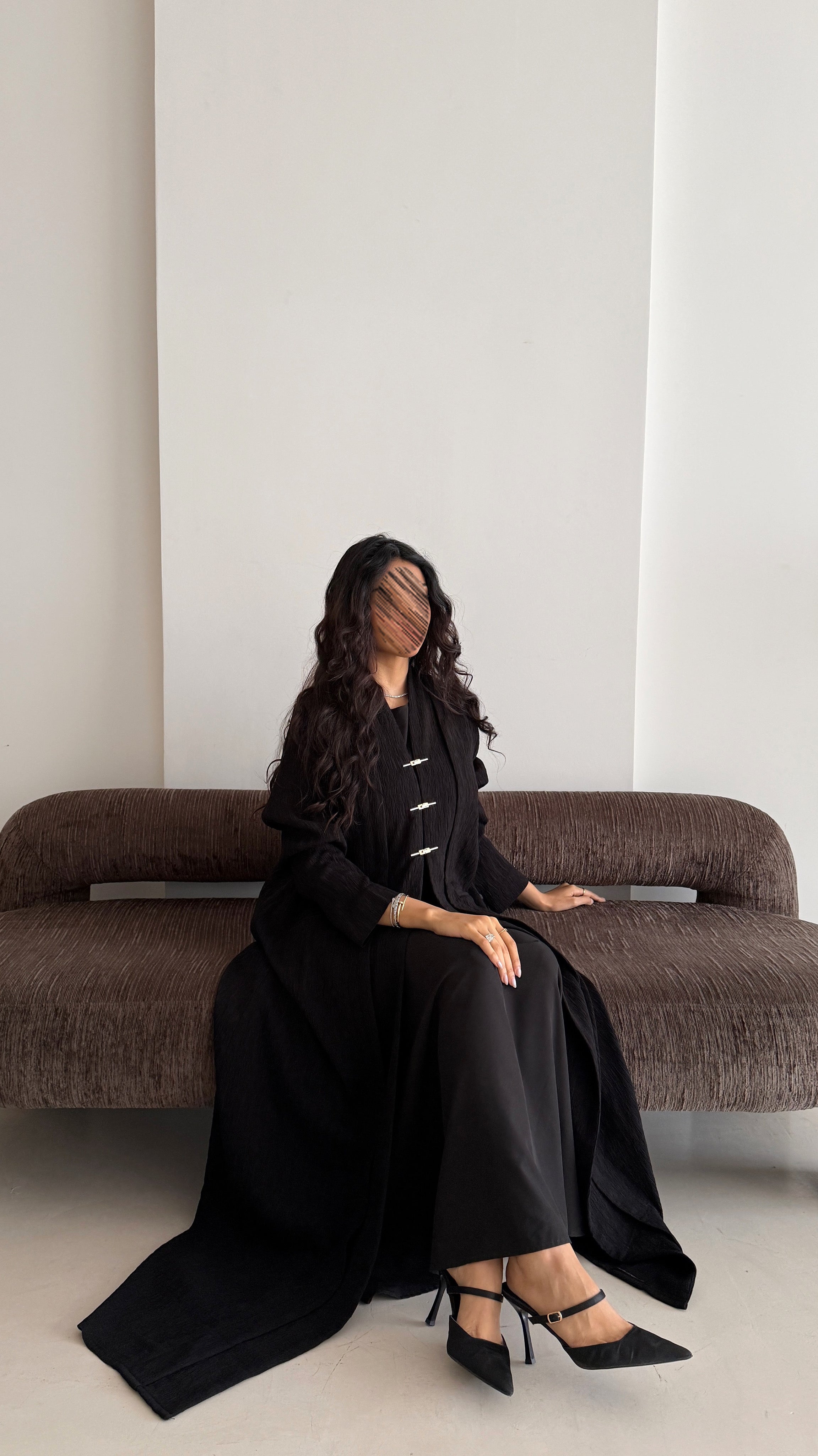MWT1045 - عباية بليزر شتويه مع ازرار ذهبية - Aya