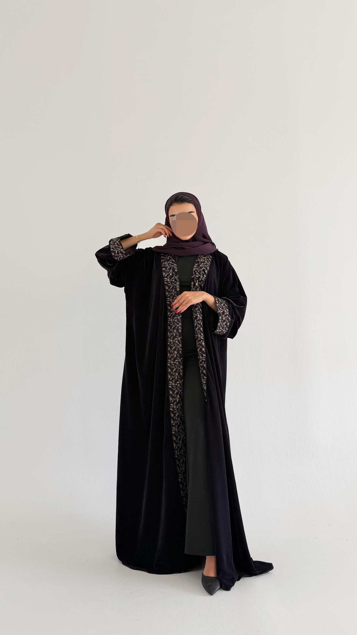 MW1766 - عباية مخمل  مع اضافة كلفة - Aya