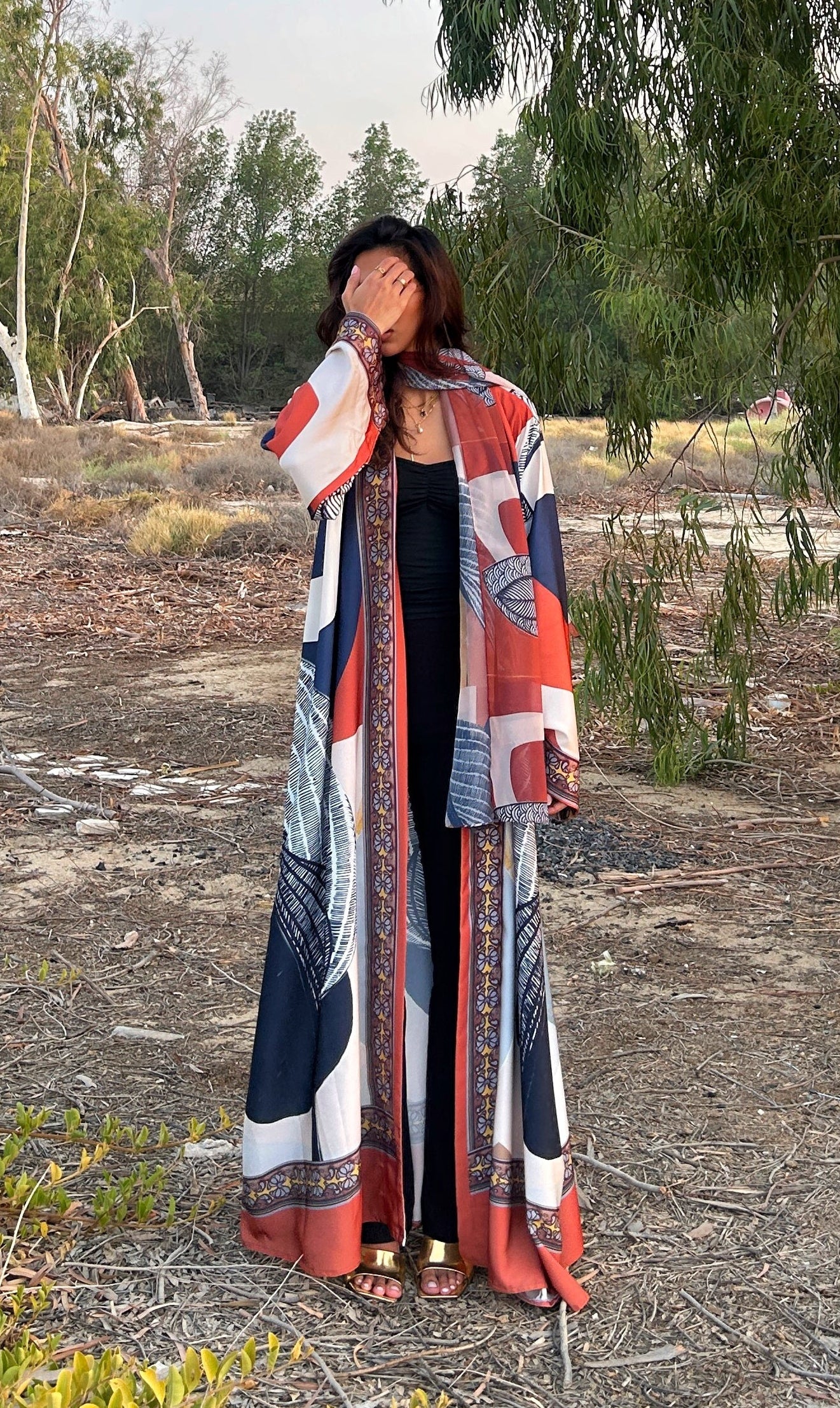 MW645 - Light Crepe Standing with Jacquard Half-Cloche