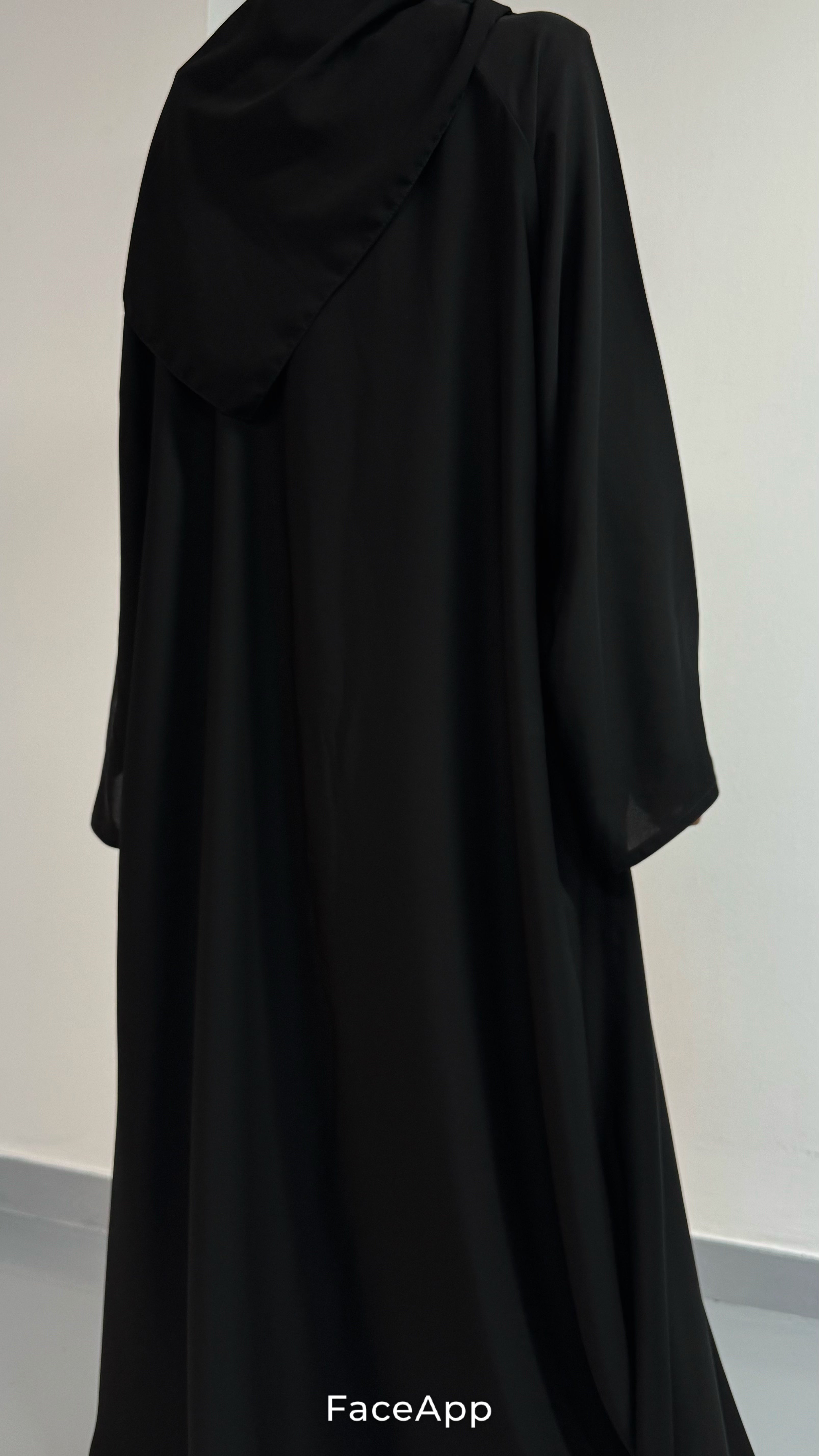 MW1422 - عباية حج باردة بسحابات
