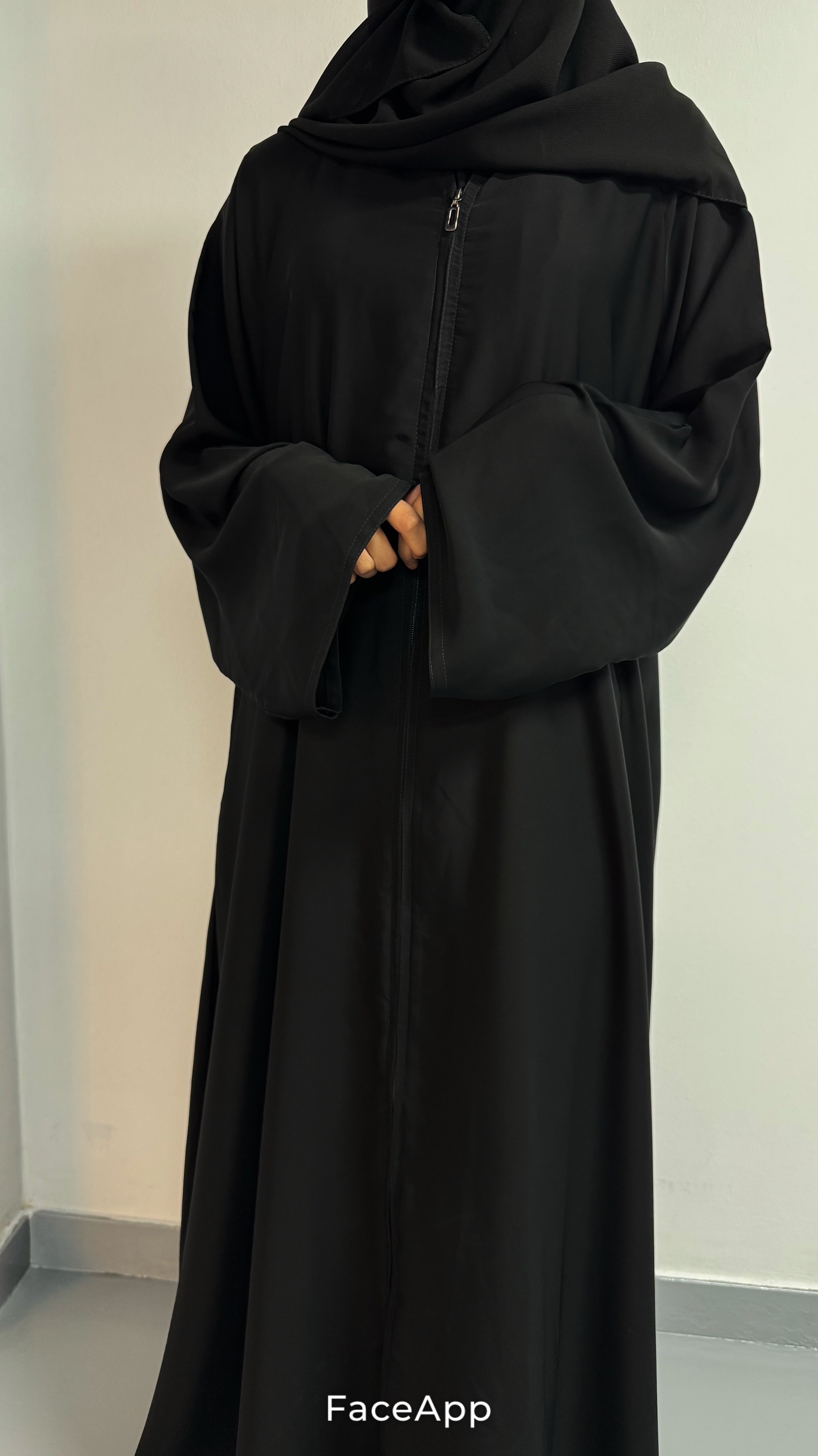MW1422 - عباية حج باردة بسحابات