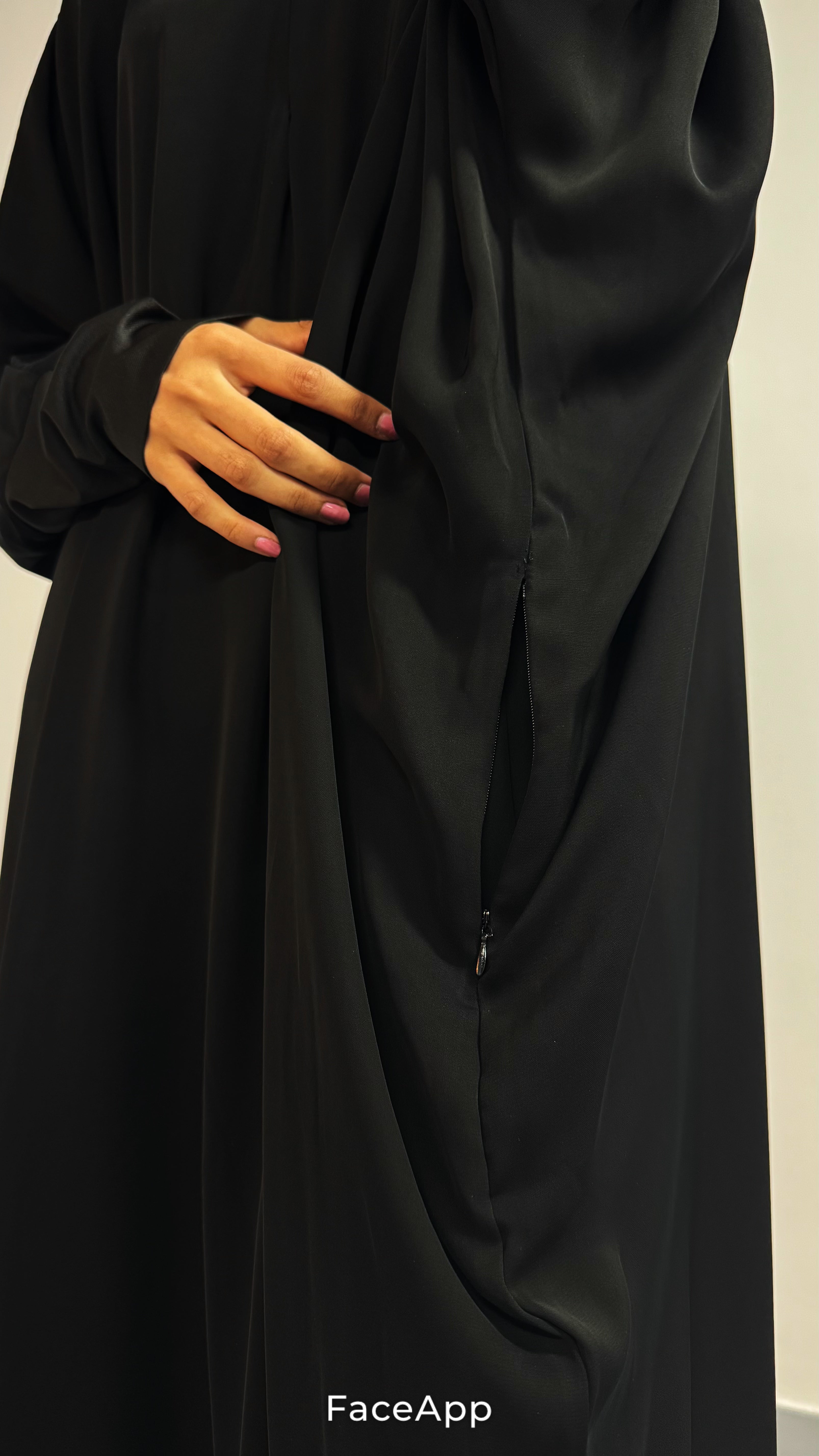 MW1423 - عباية عمره باردة مع قطعة غطاء الرأس