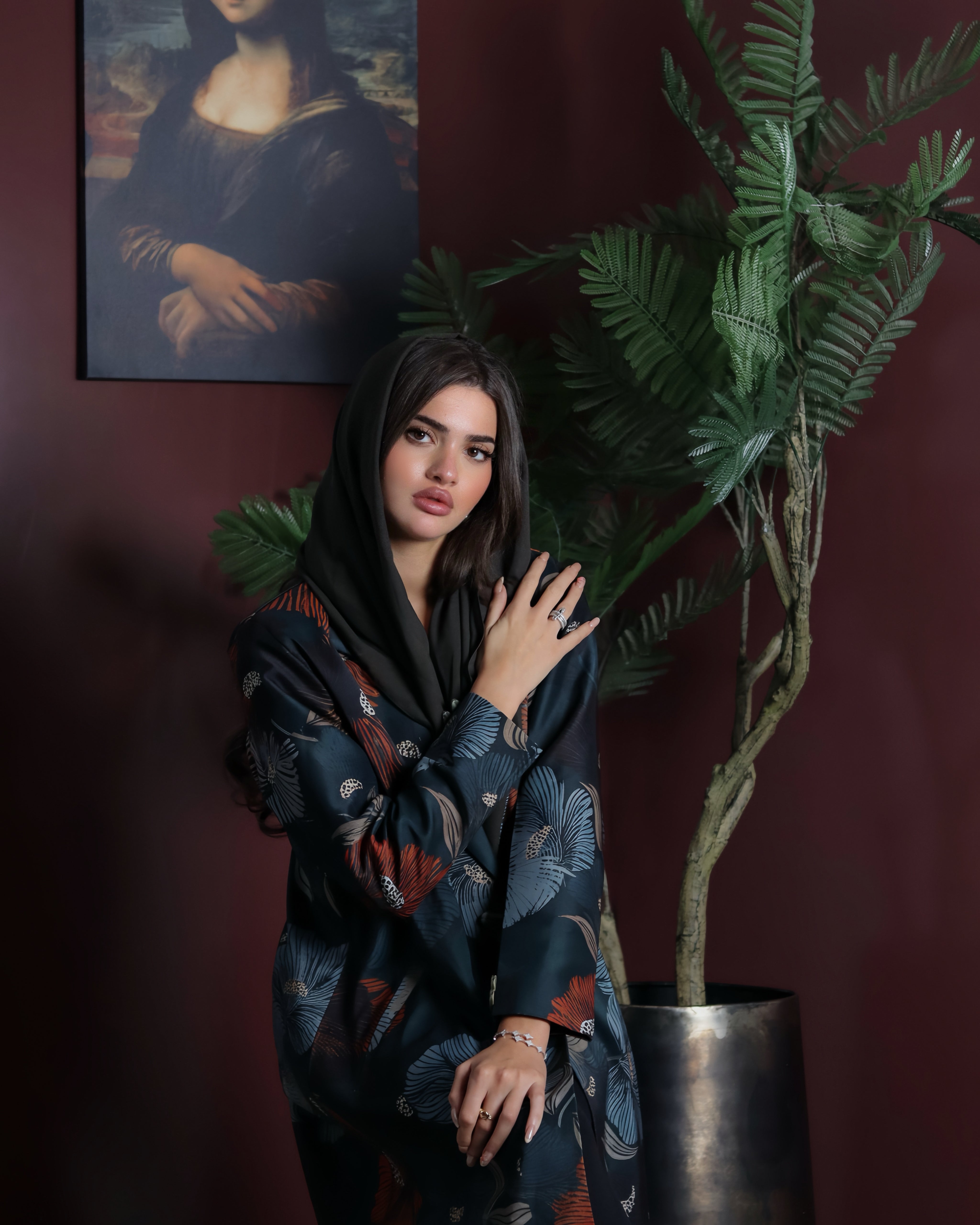 MW645 - Light Crepe Standing with Jacquard Half-Cloche