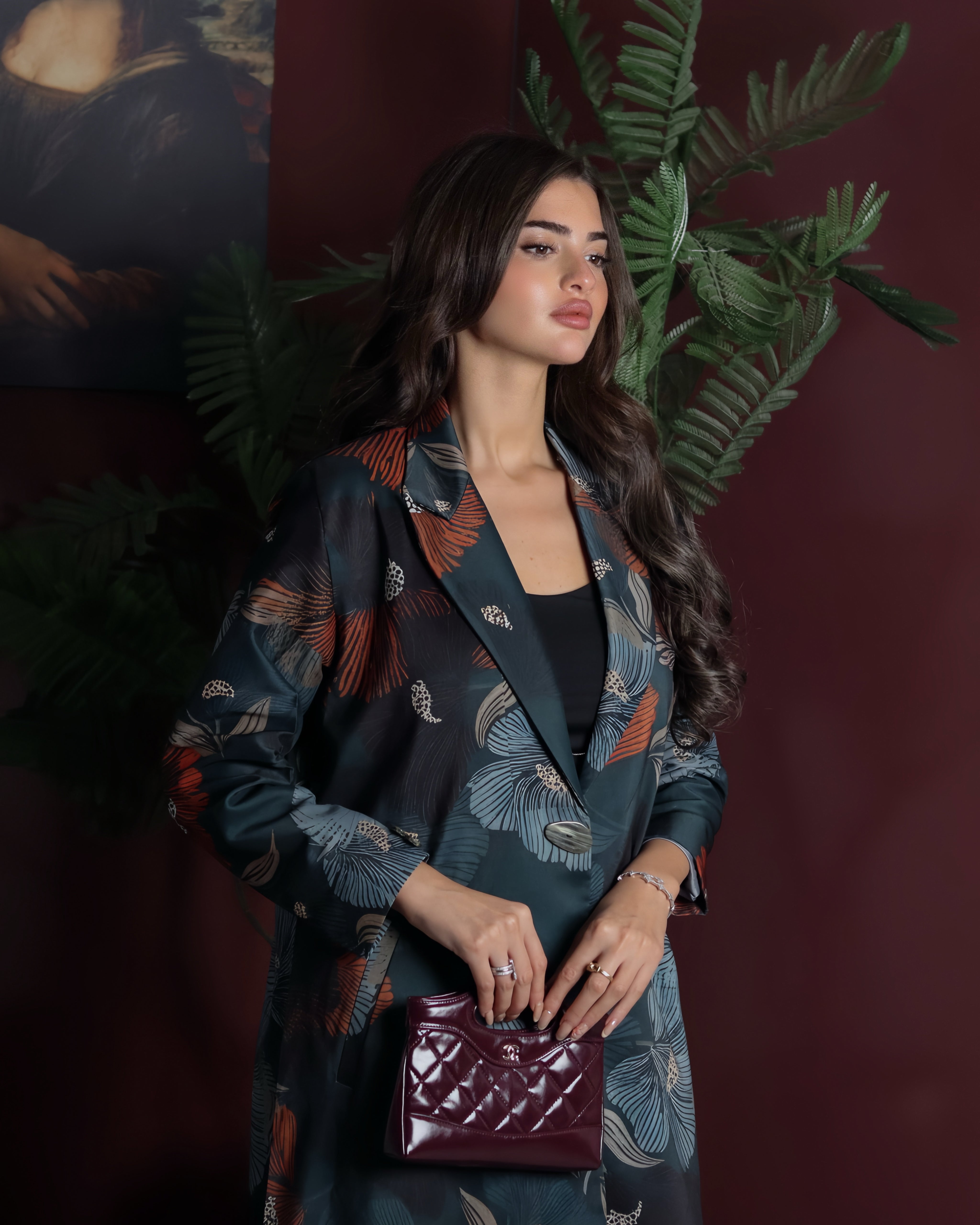 MW645 - Light Crepe Standing with Jacquard Half-Cloche