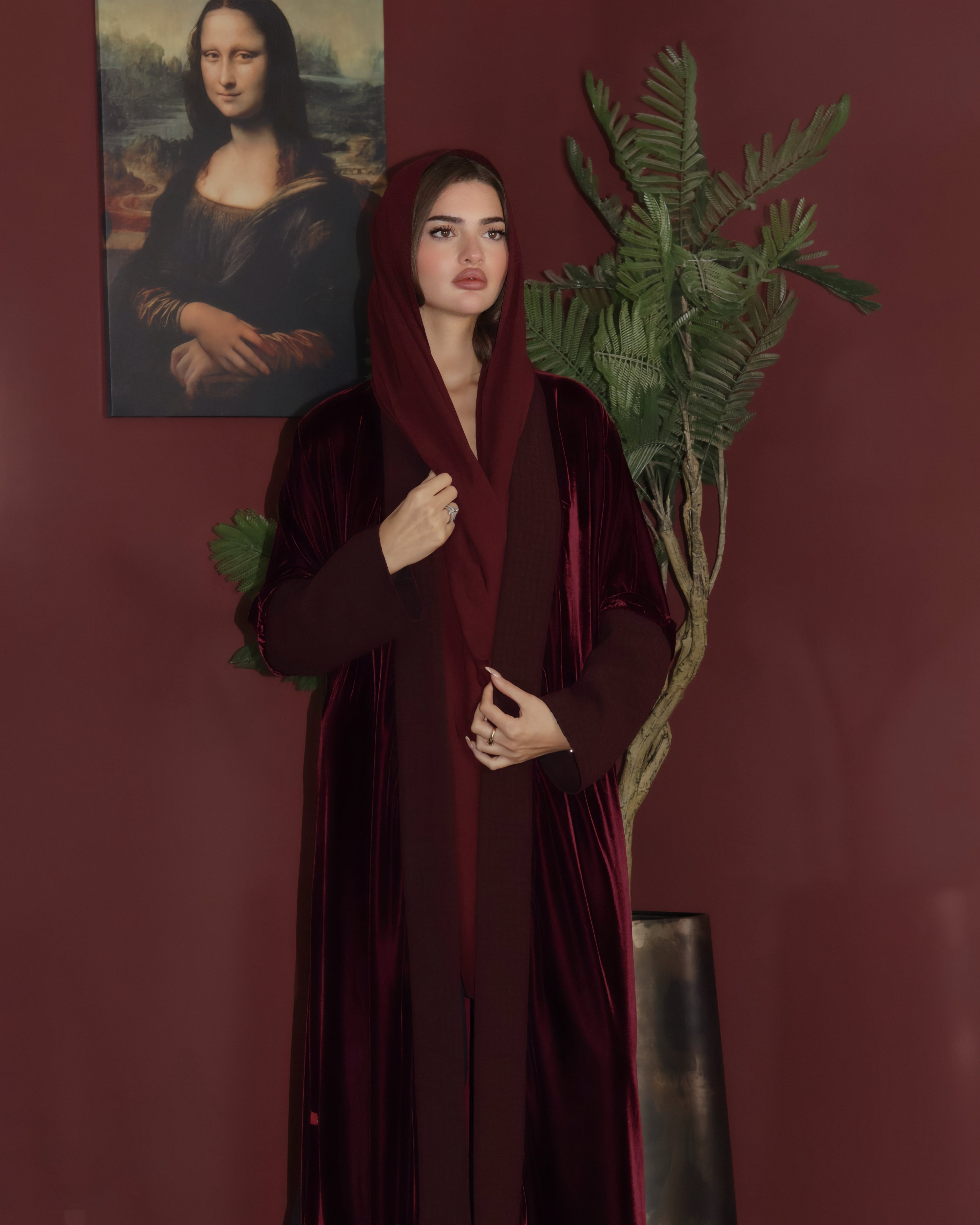 MW645 - Light Crepe Standing with Jacquard Half-Cloche