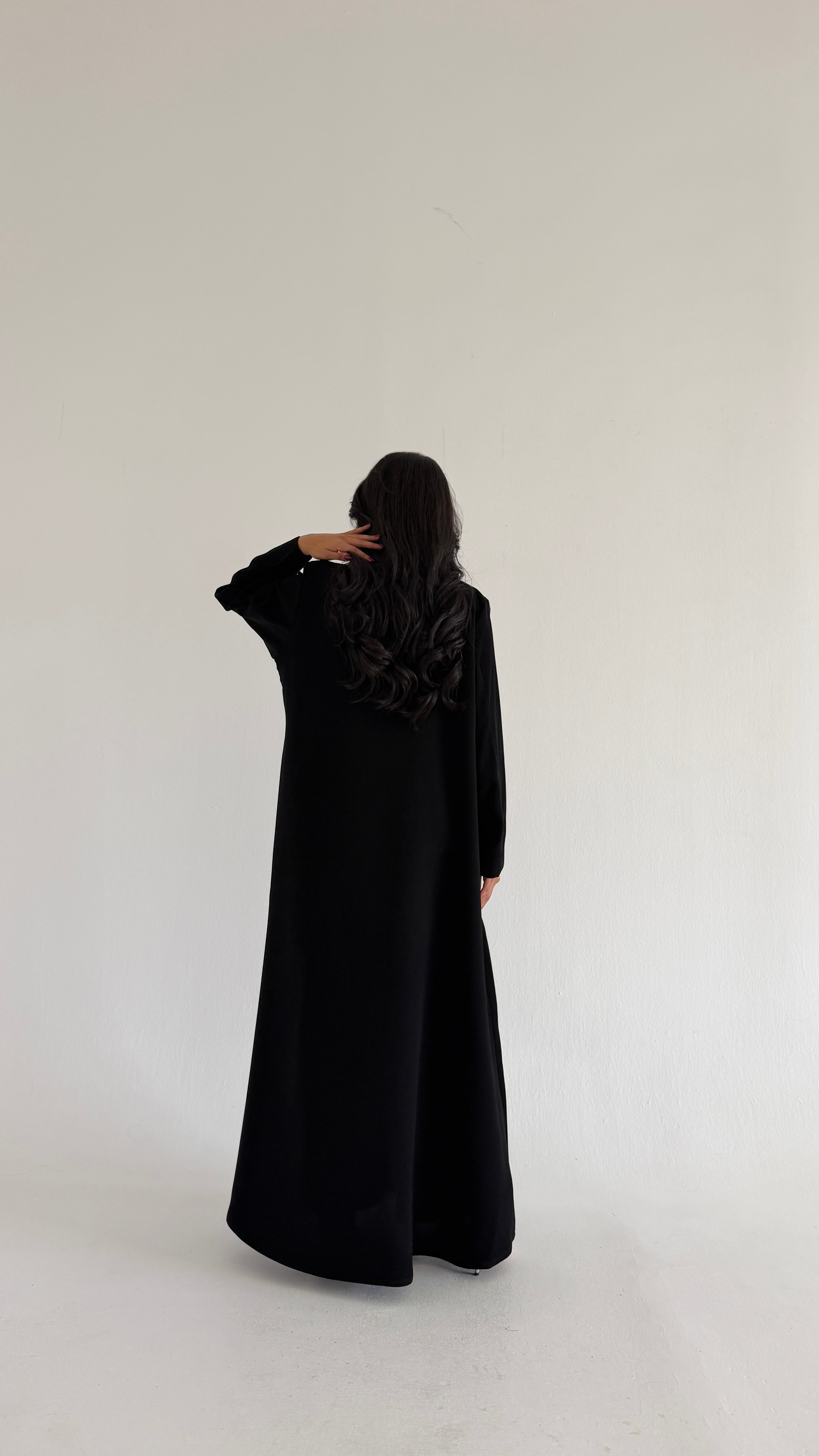 MWT1016 - عبايه مع تدخله دانتيل - Aya