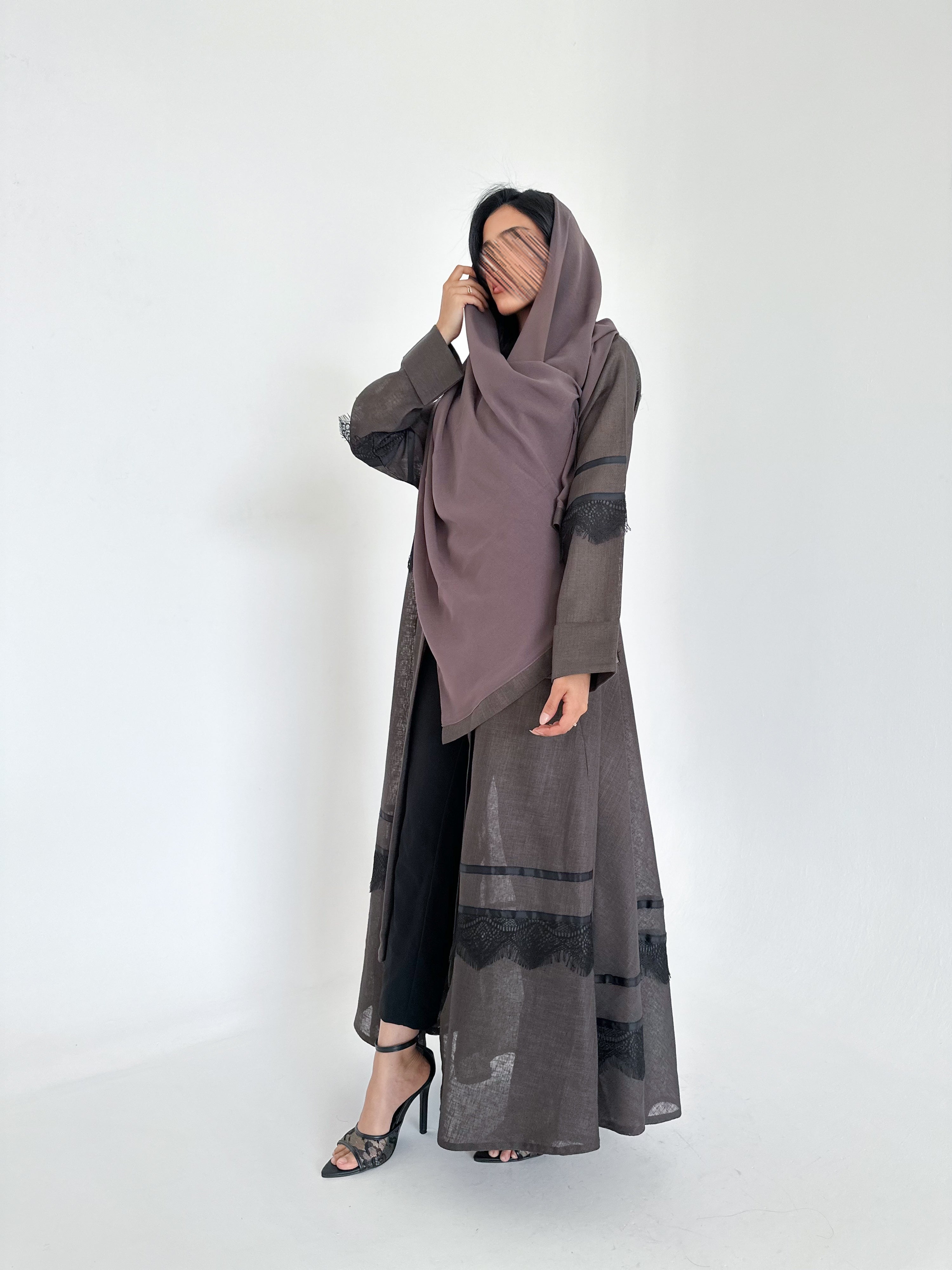 MW645 - Light Crepe Standing with Jacquard Half-Cloche