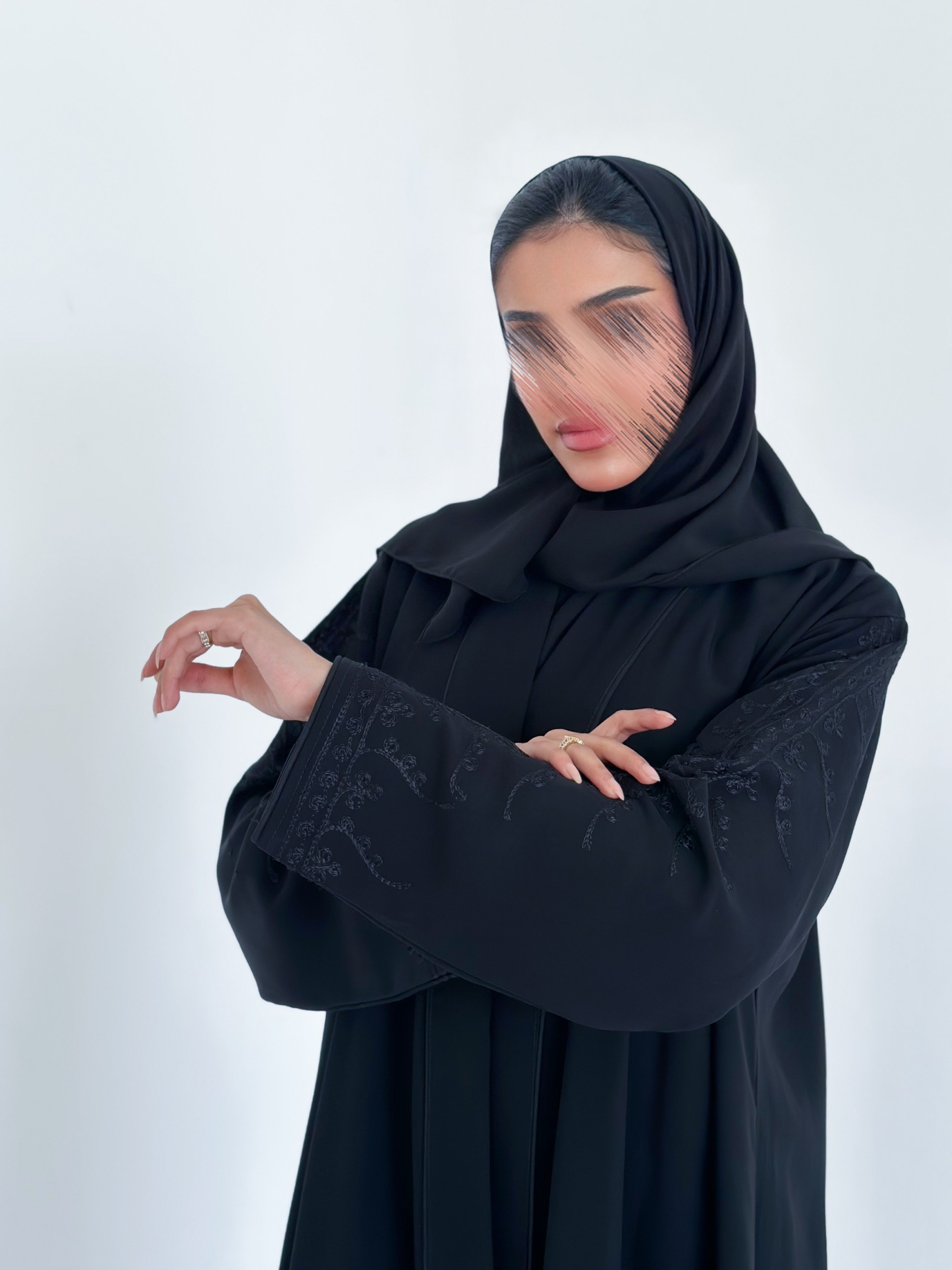 MW645 - Light Crepe Standing with Jacquard Half-Cloche