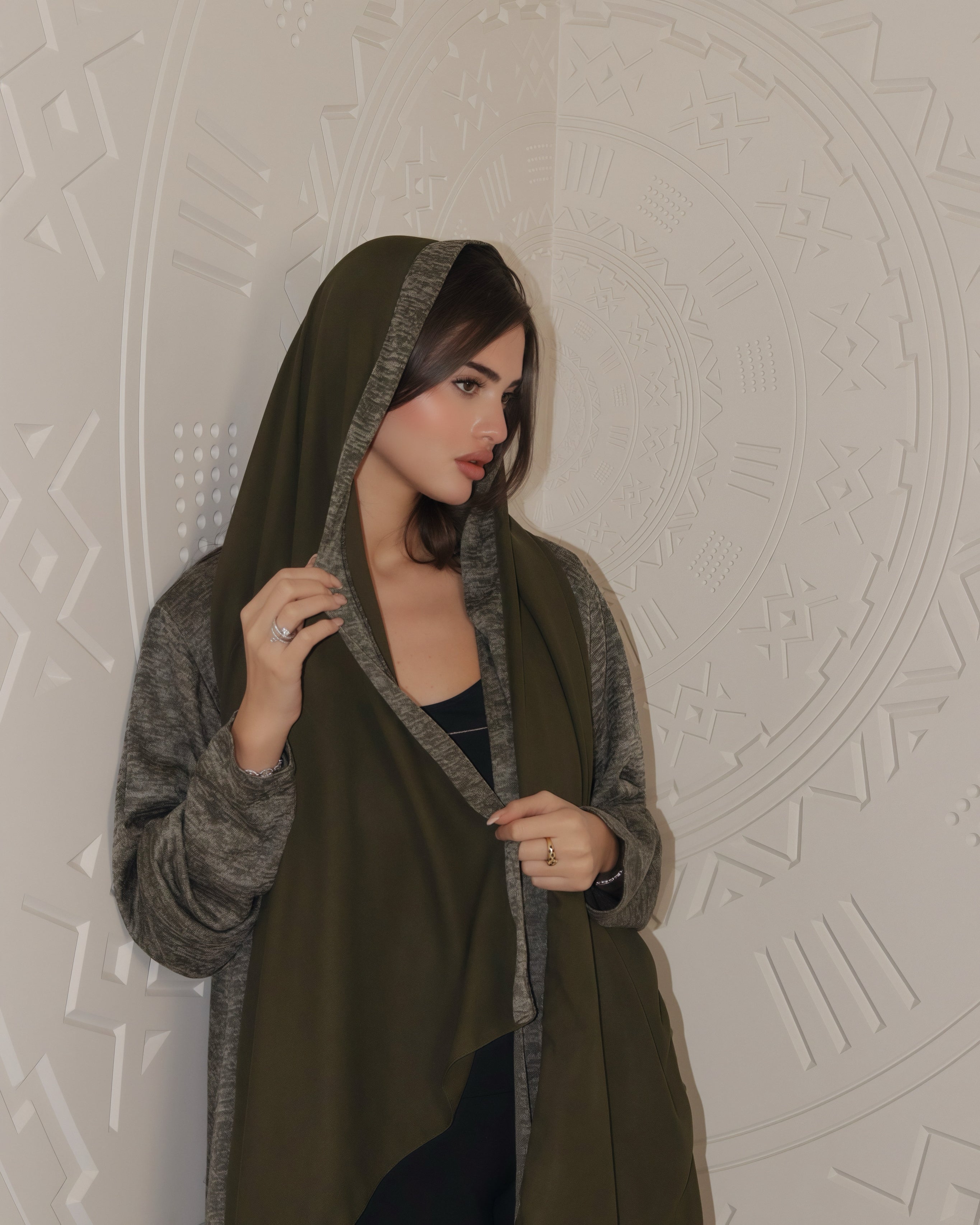 MW645 - Light Crepe Standing with Jacquard Half-Cloche