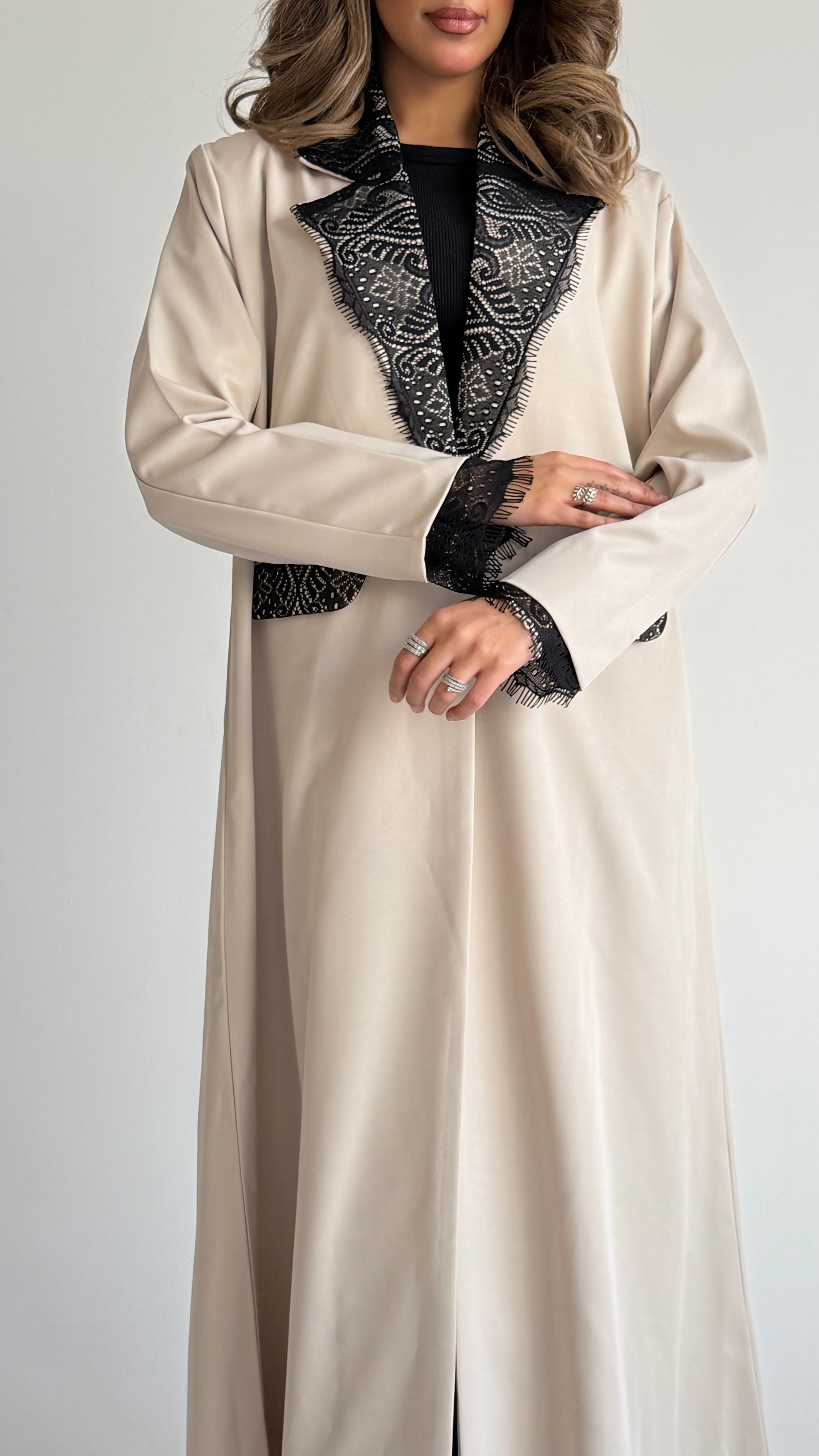 MW1756- قماش بليزر مع اضافة الدانتيل على الياقة - Aya