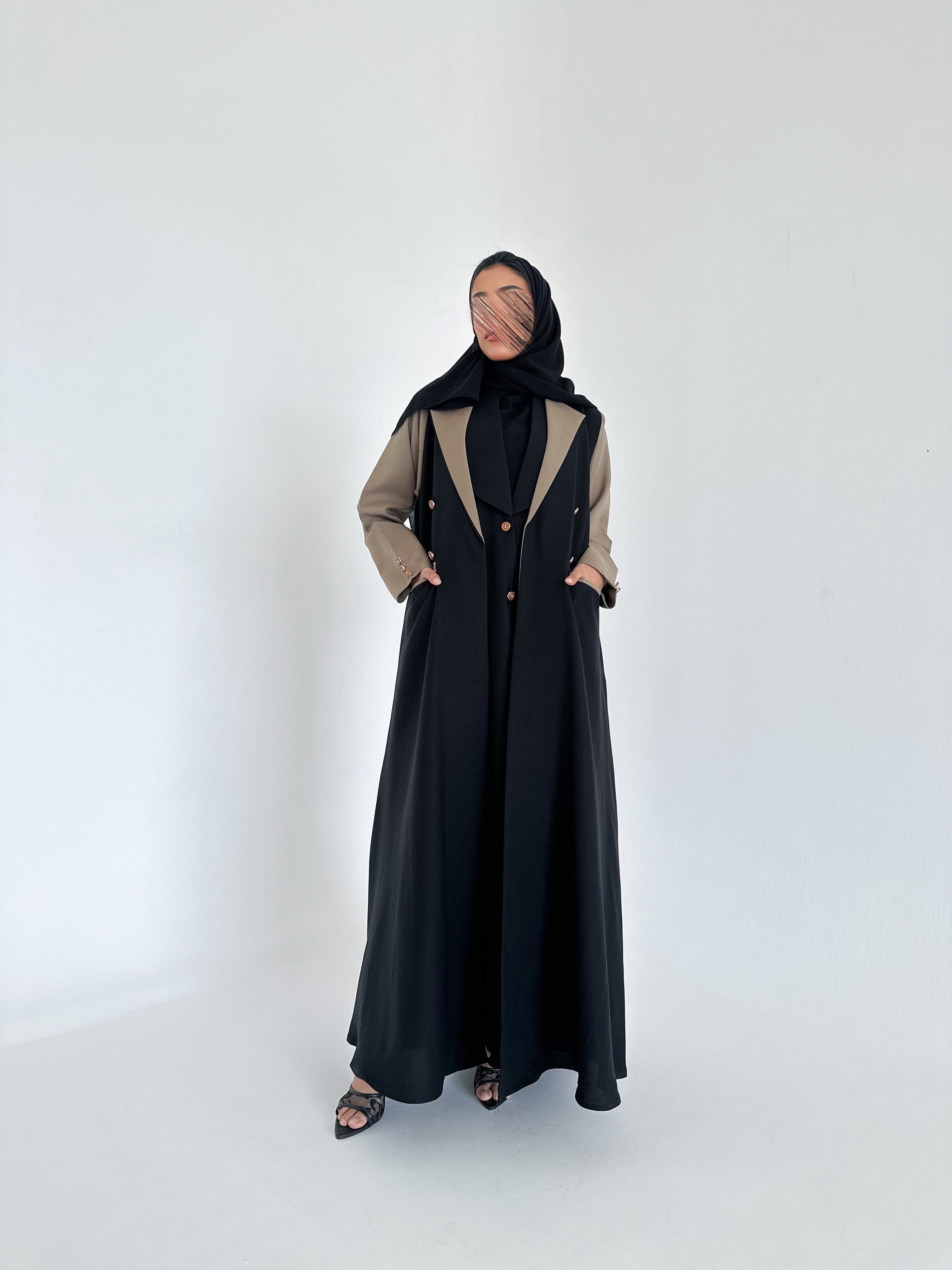 MW645 - Light Crepe Standing with Jacquard Half-Cloche