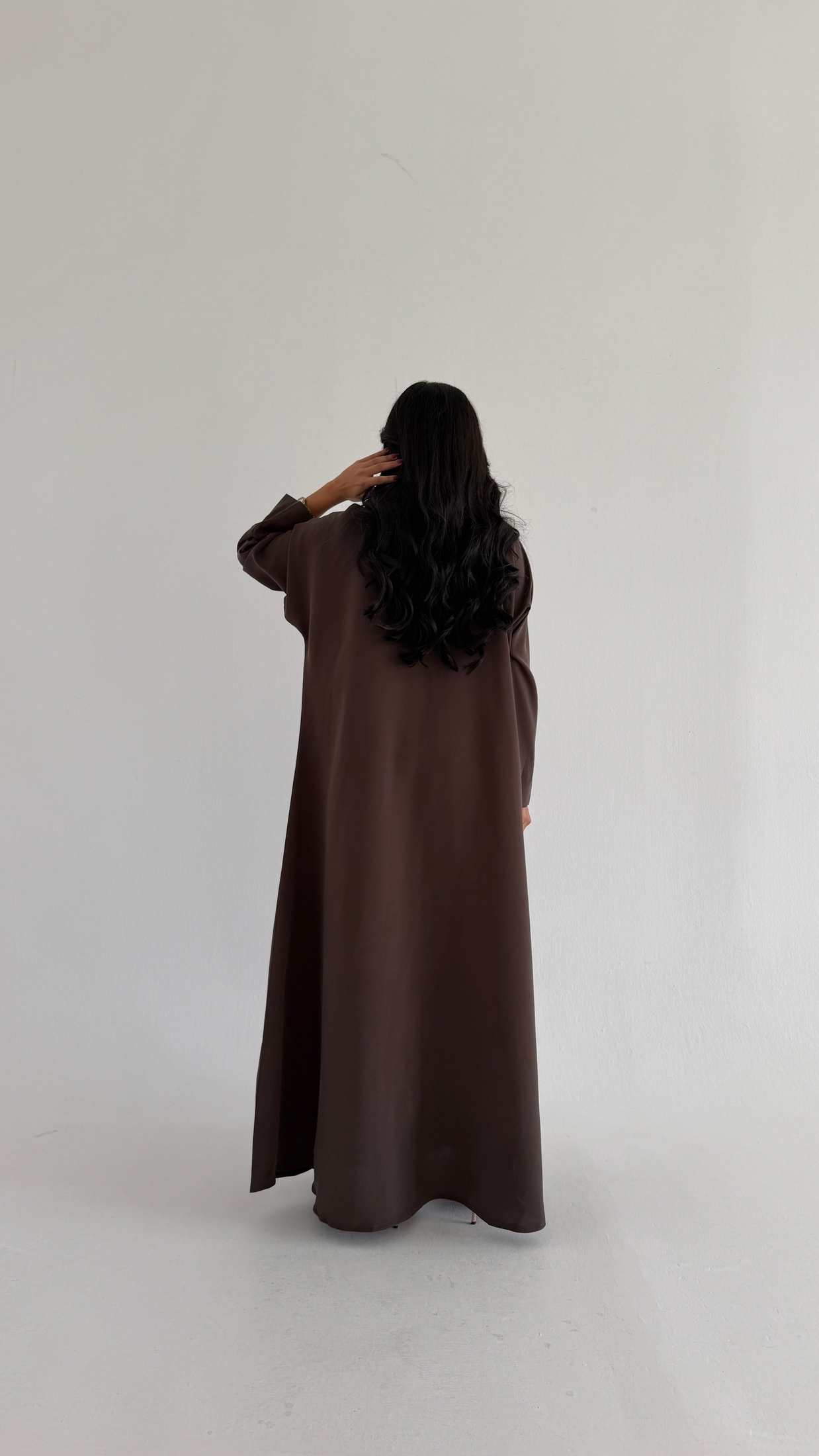MWT1079 - عباية  بتطريز  بالامام - Aya