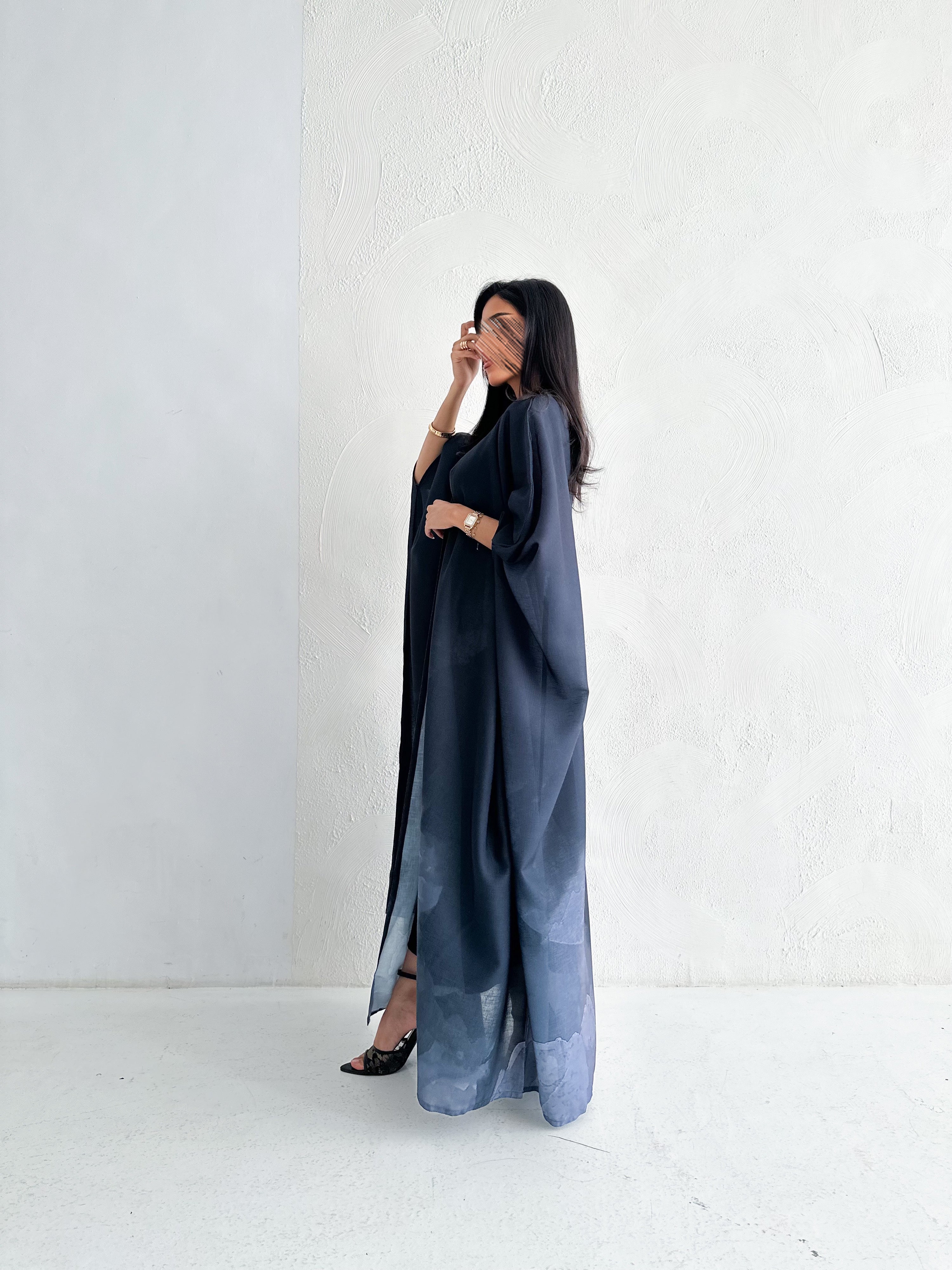 MW645 - Light Crepe Standing with Jacquard Half-Cloche