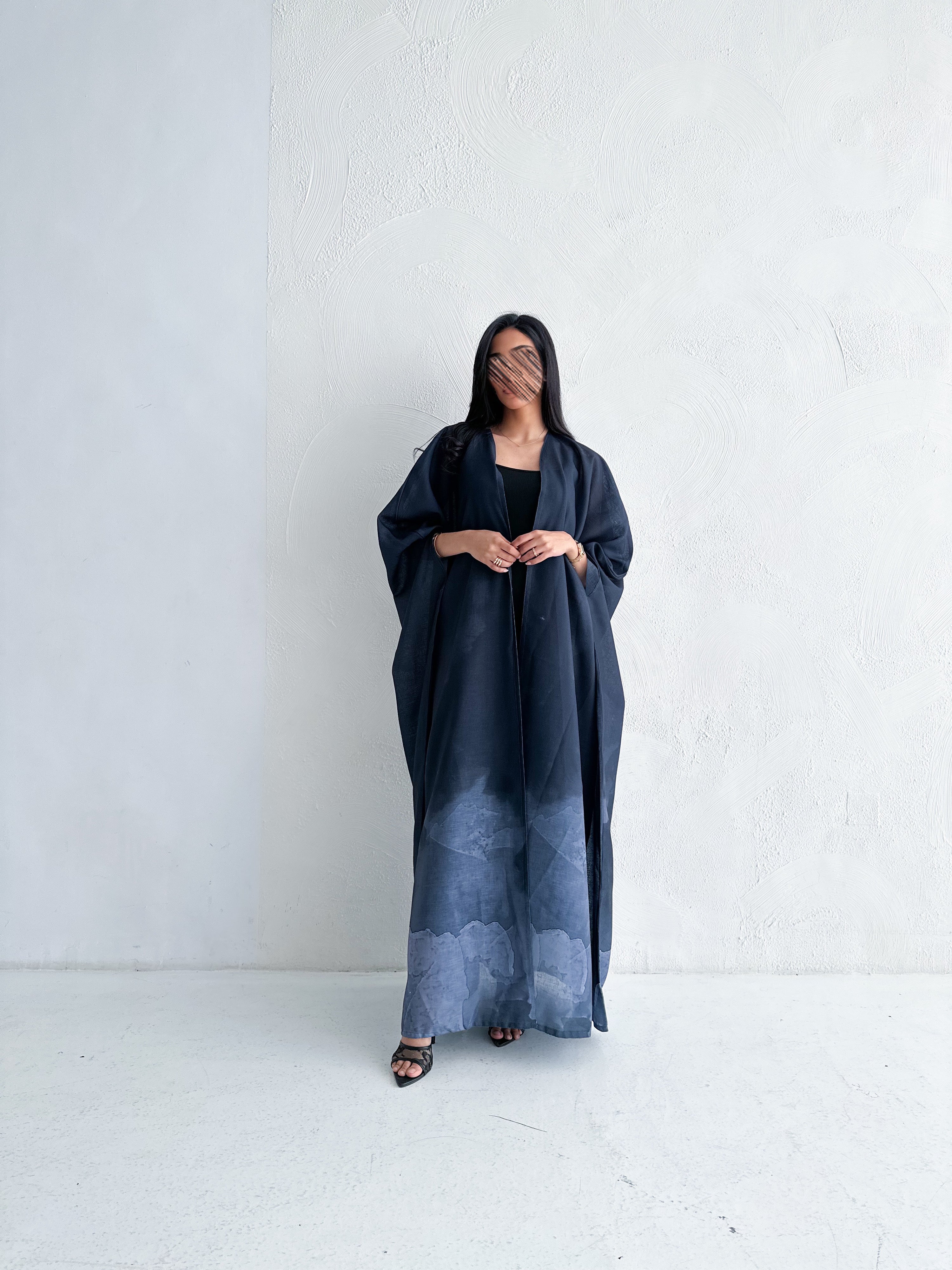 MW645 - Light Crepe Standing with Jacquard Half-Cloche