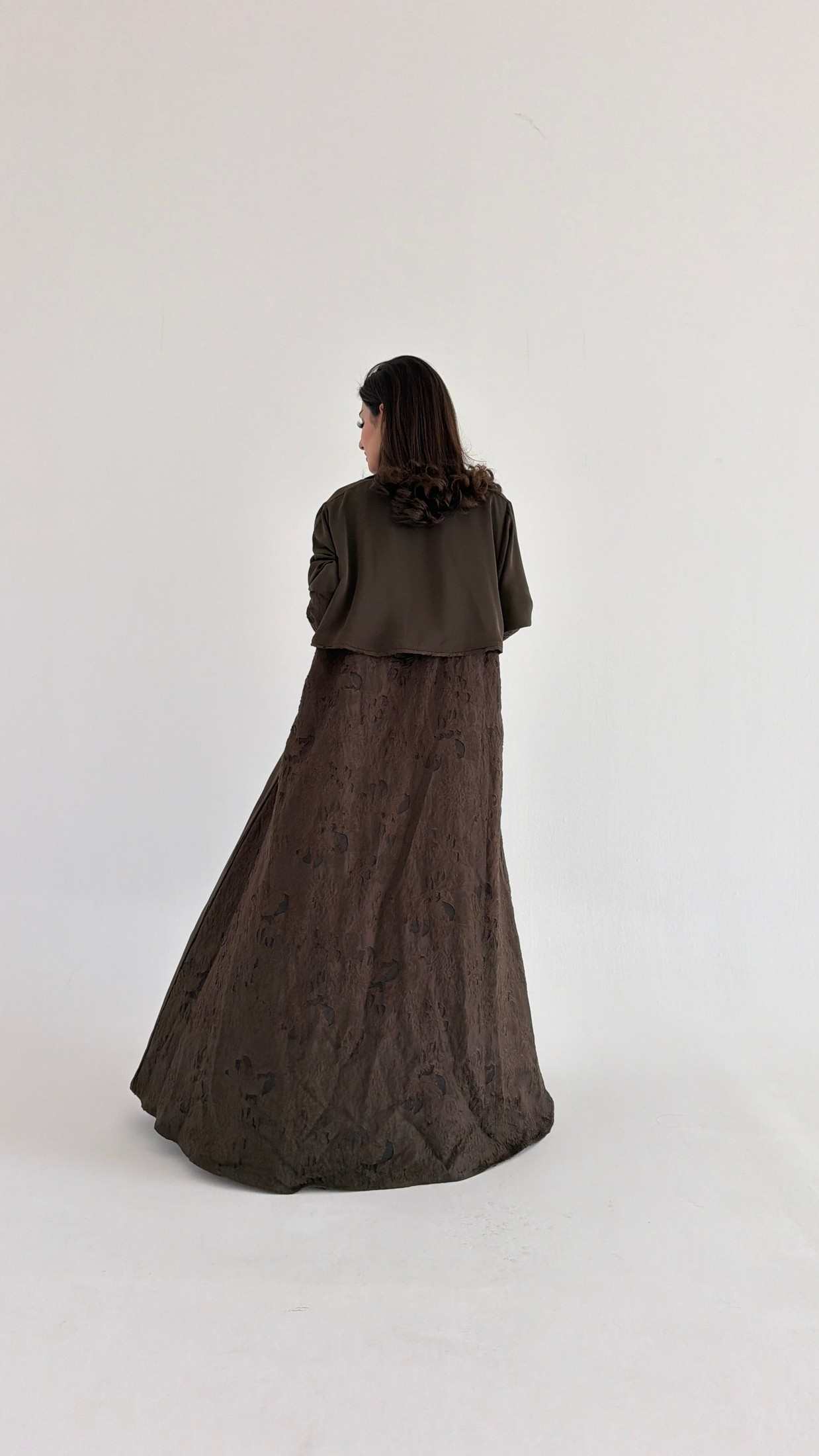 MWT1087 - عباية مع تدخيله مشجر |Abaya with floral inserts - Aya