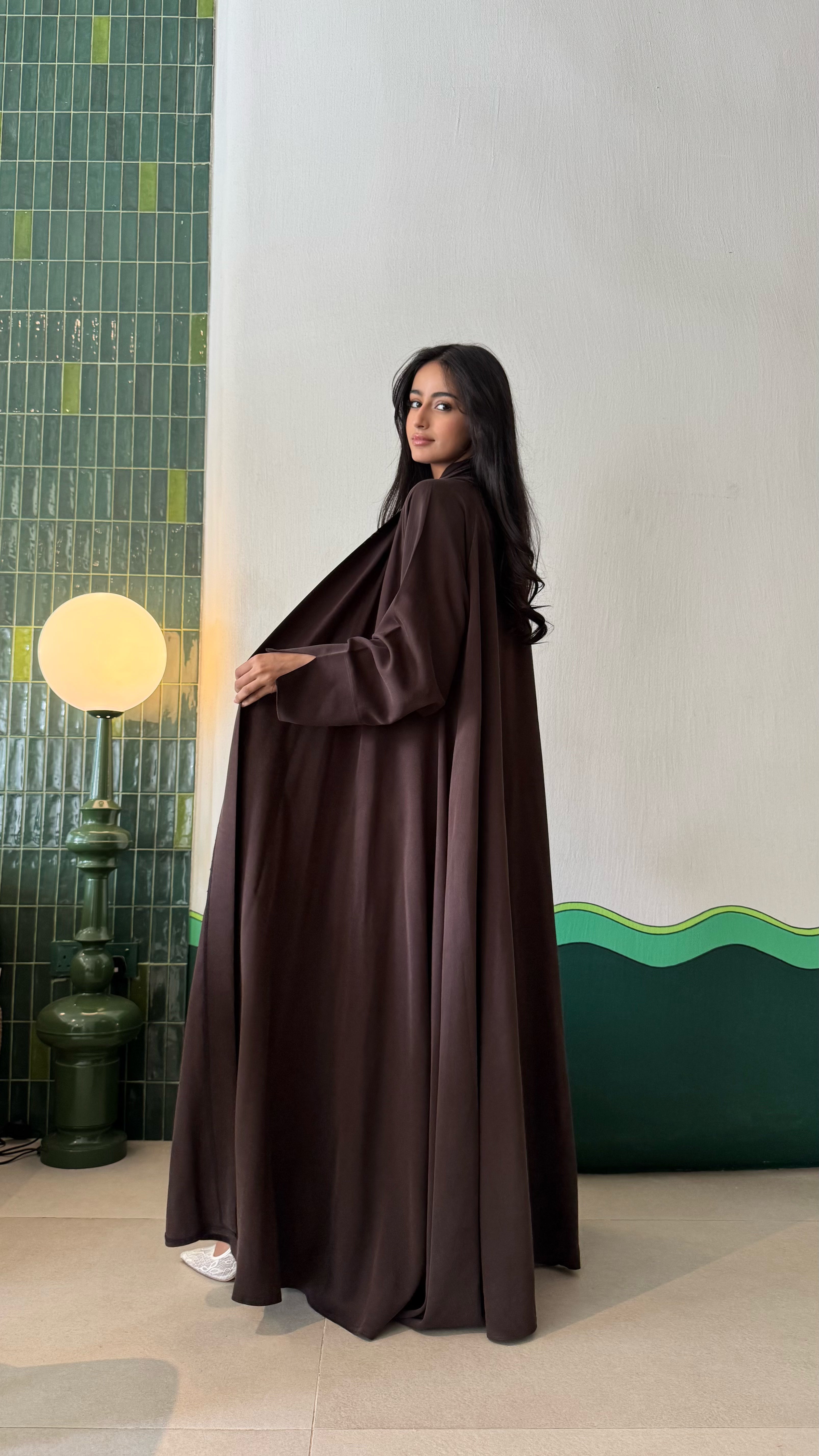MW645 - Light Crepe Standing with Jacquard Half-Cloche