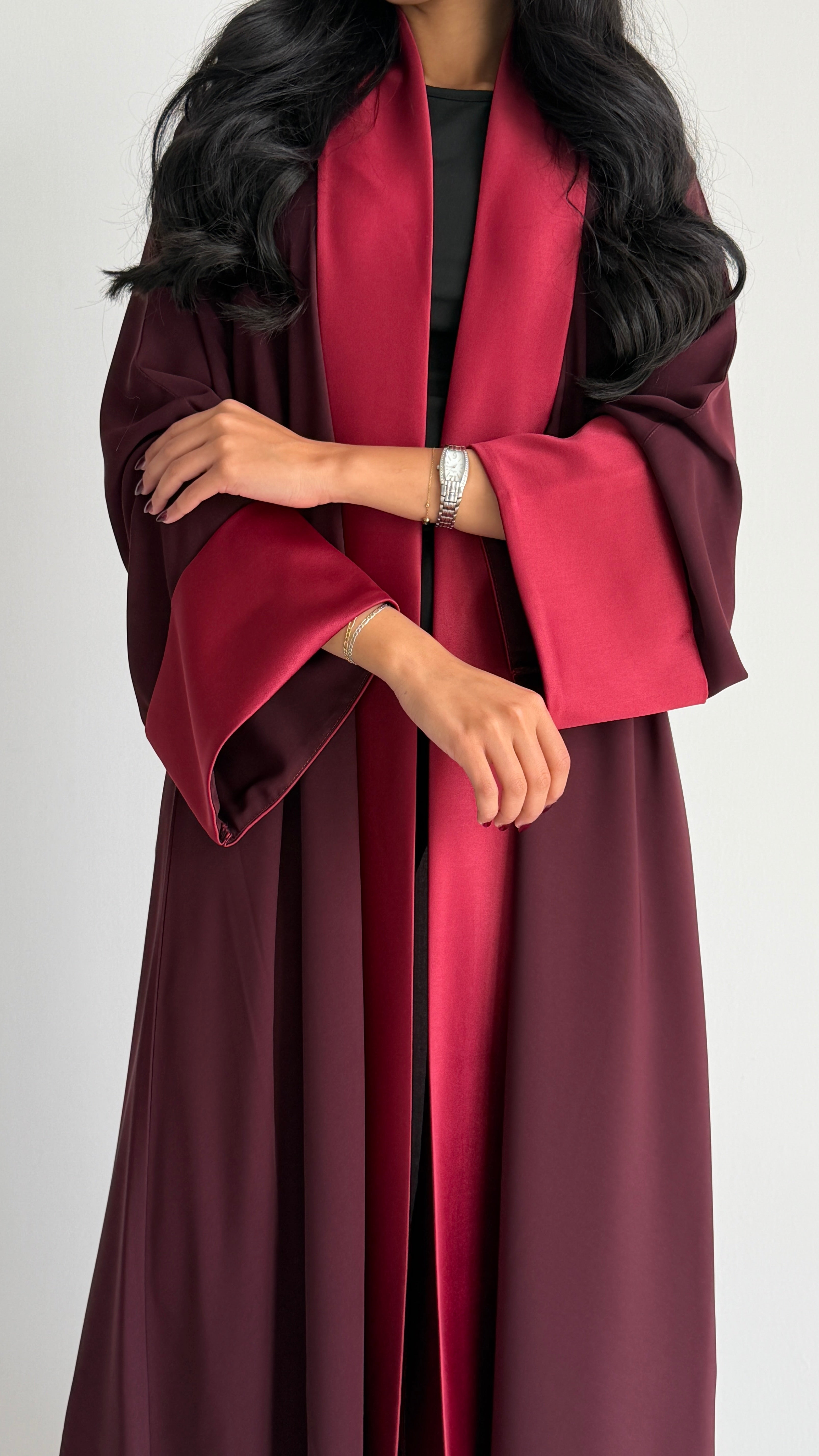 MWT1100 - عباية عنابي  بتدخيله ساتان بالاكمام - Aya