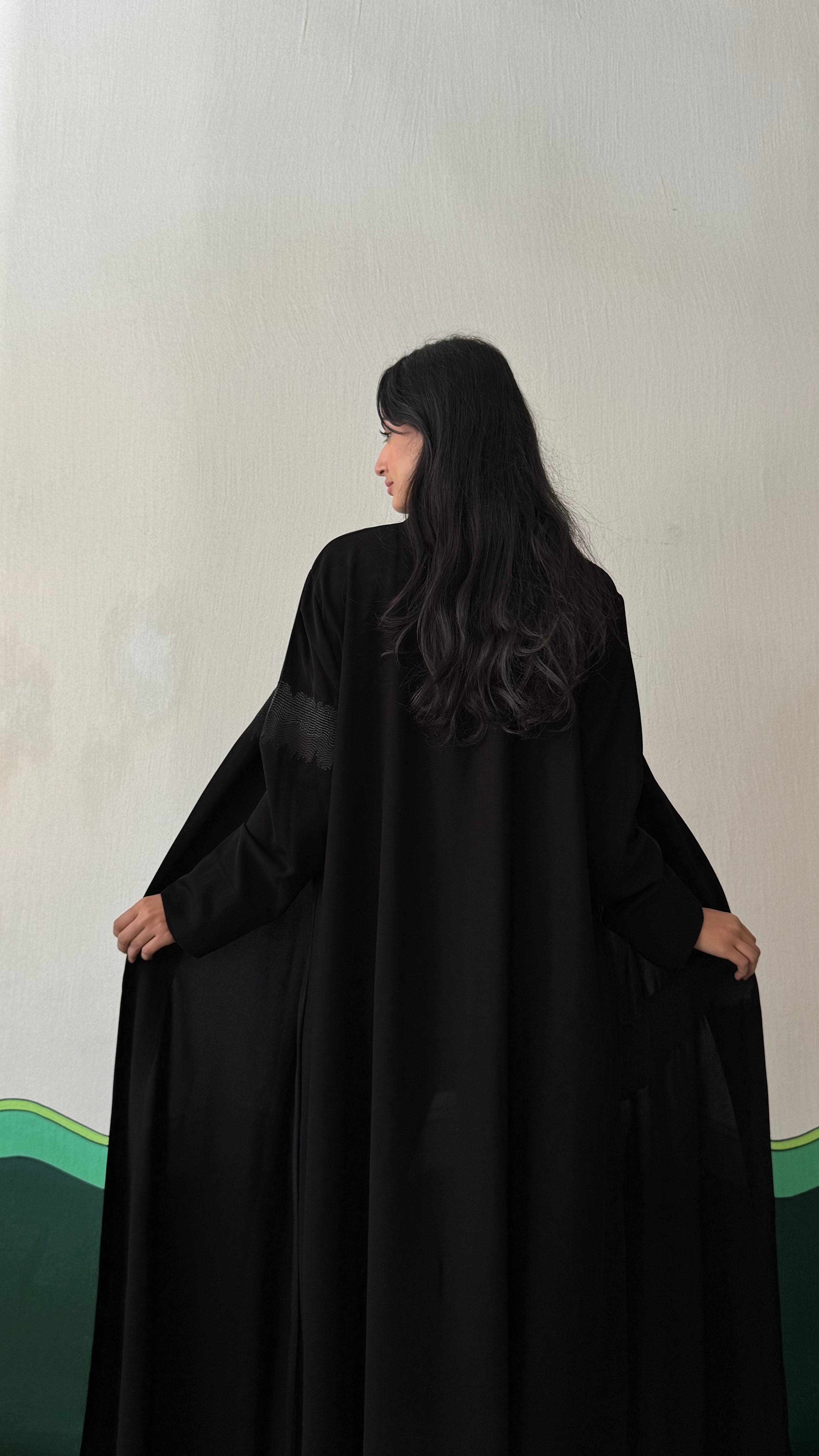 MWT338 - عباية سواد تطريز - Aya