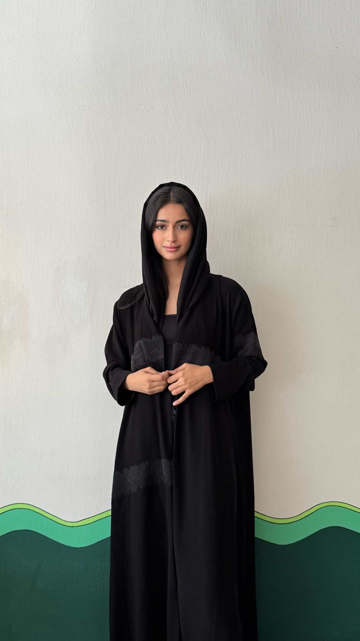 MWT338 - عباية سواد تطريز - Aya