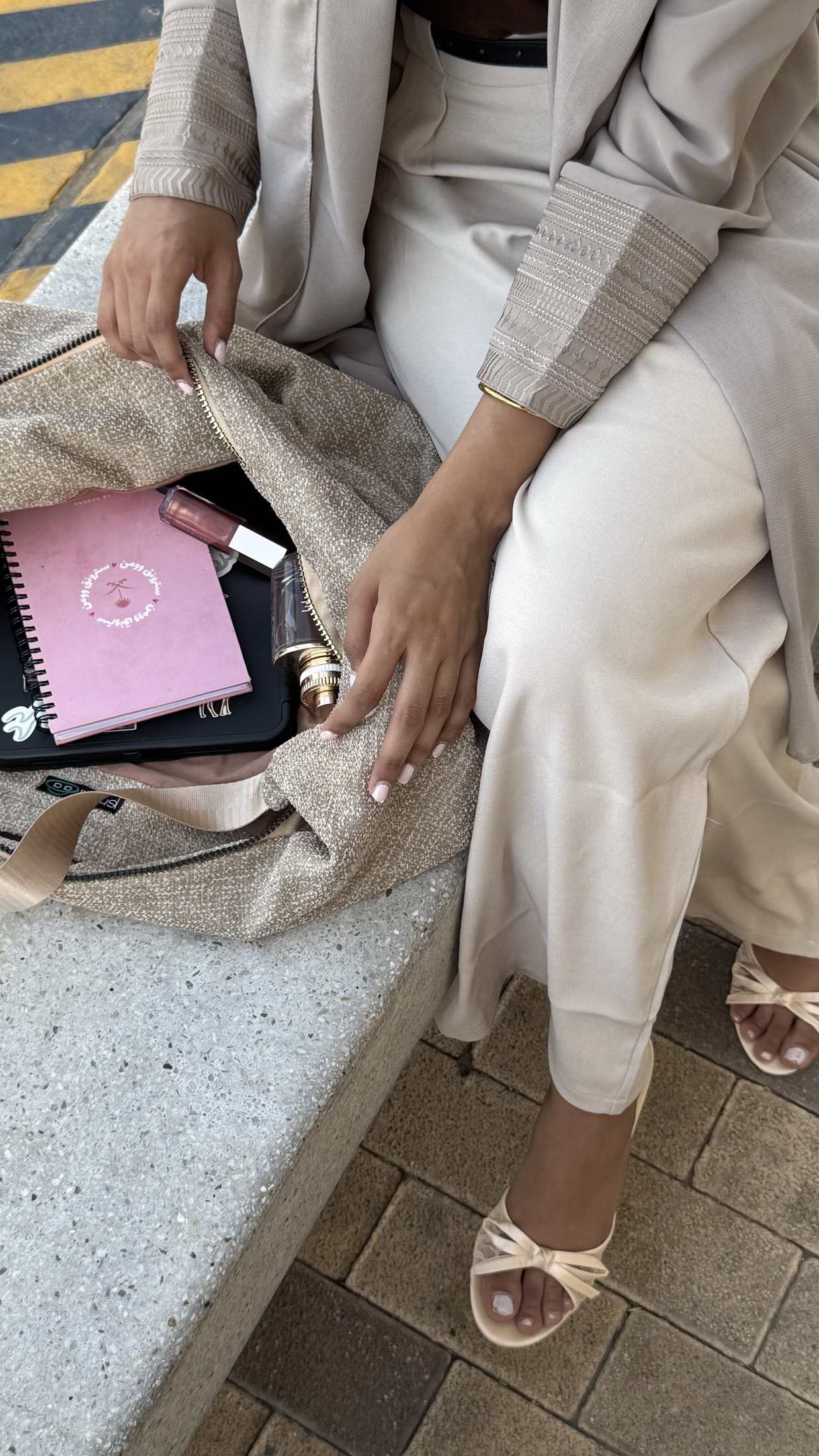 MWB0800 -  شنطة هوبو كتان  سميكة وعملية بيج - Aya