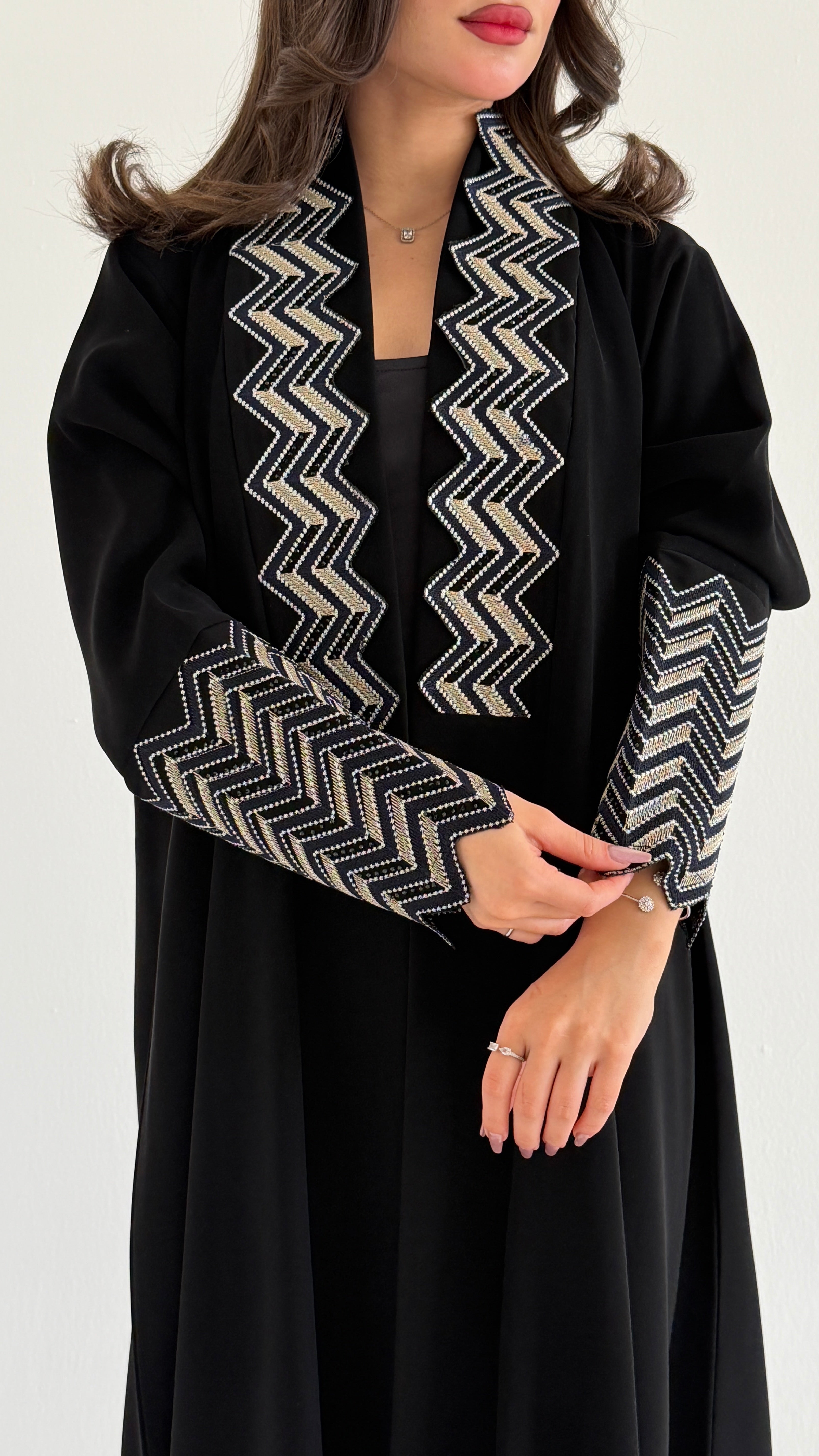 MW2094 - عباية ملكي بقصة نص كلوش عصرية - Aya