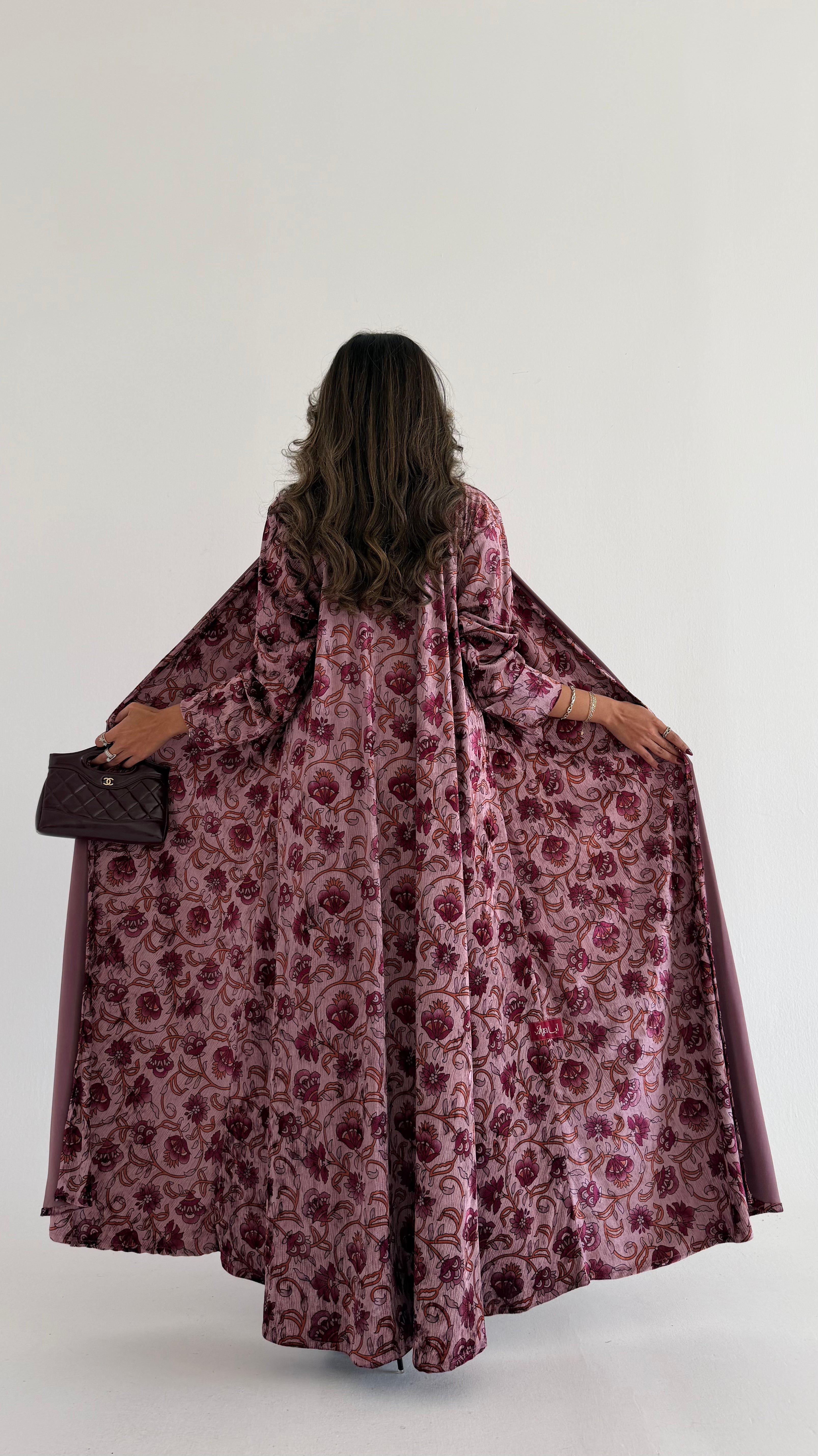 MWT586 - Velvet abaya with floral print  |  عباية مخمل زهري - Aya