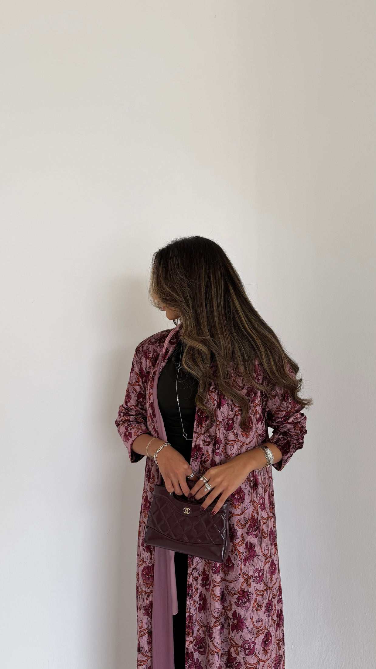 MWT586 - Velvet abaya with floral print  |  عباية مخمل زهري - Aya