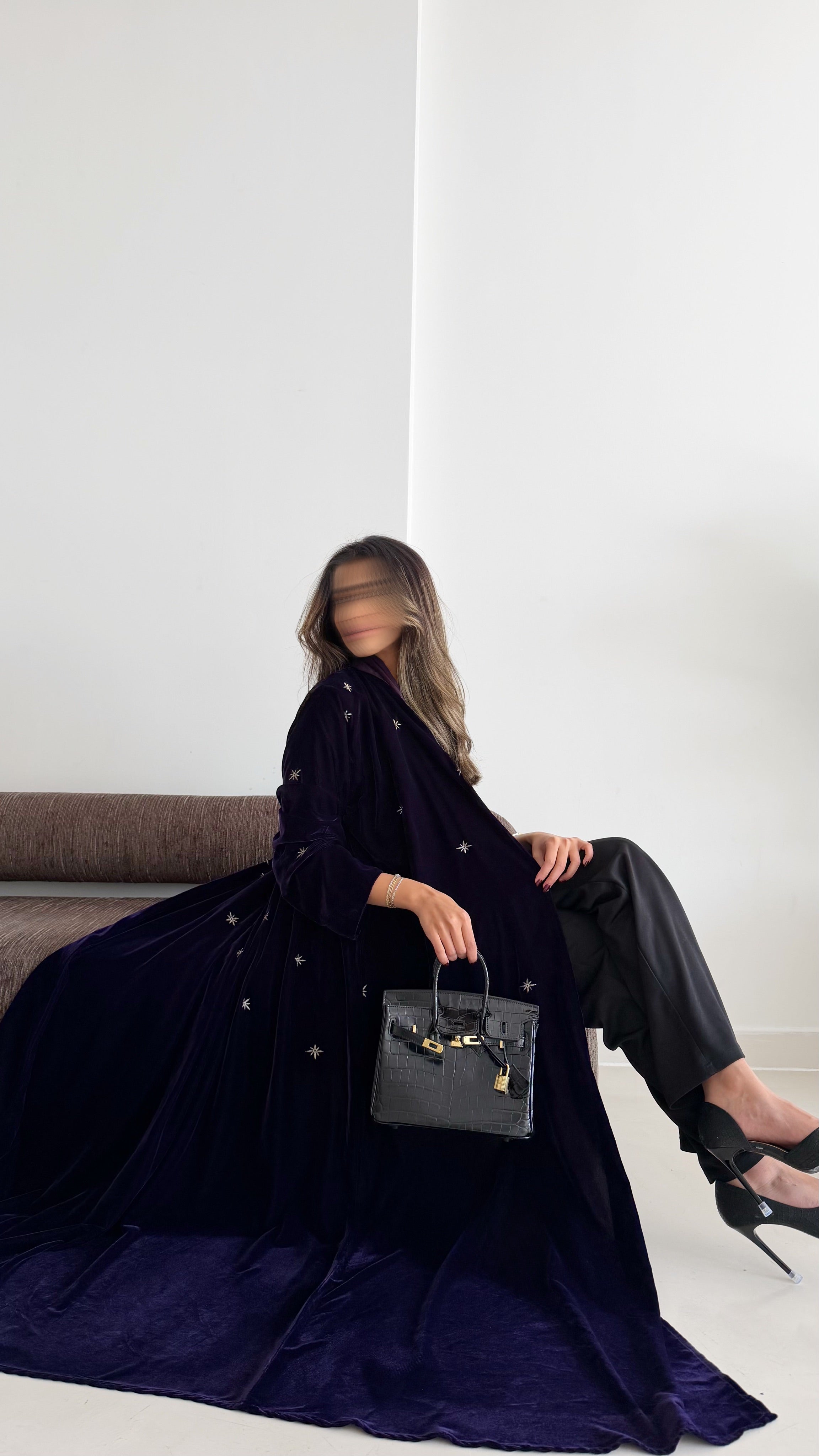 MW645 - Light Crepe Standing with Jacquard Half-Cloche