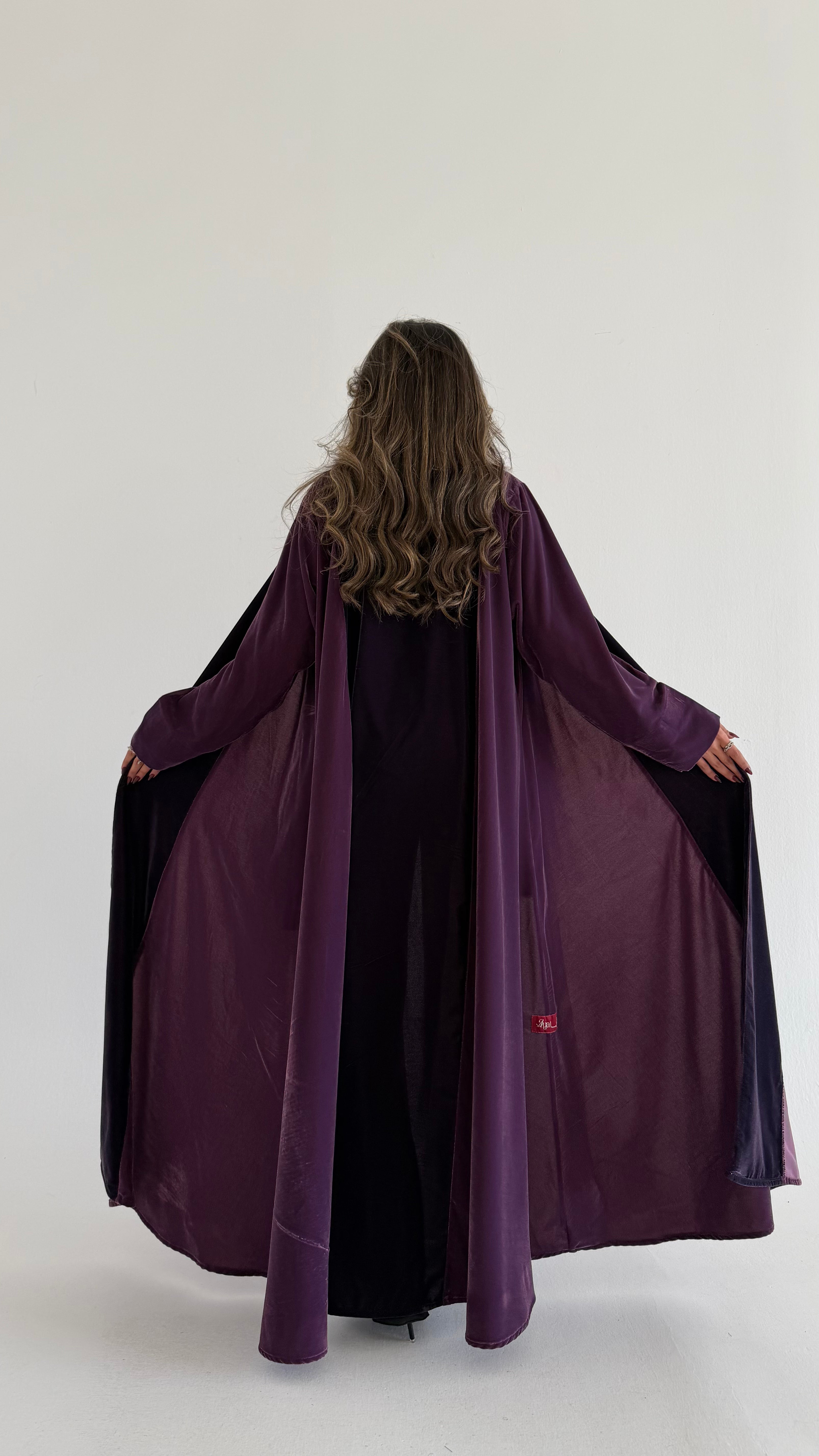 MWT599 - Velvet abaya in light and dark purple  | عباية مخمل موف غامق وموف فاتح - Aya