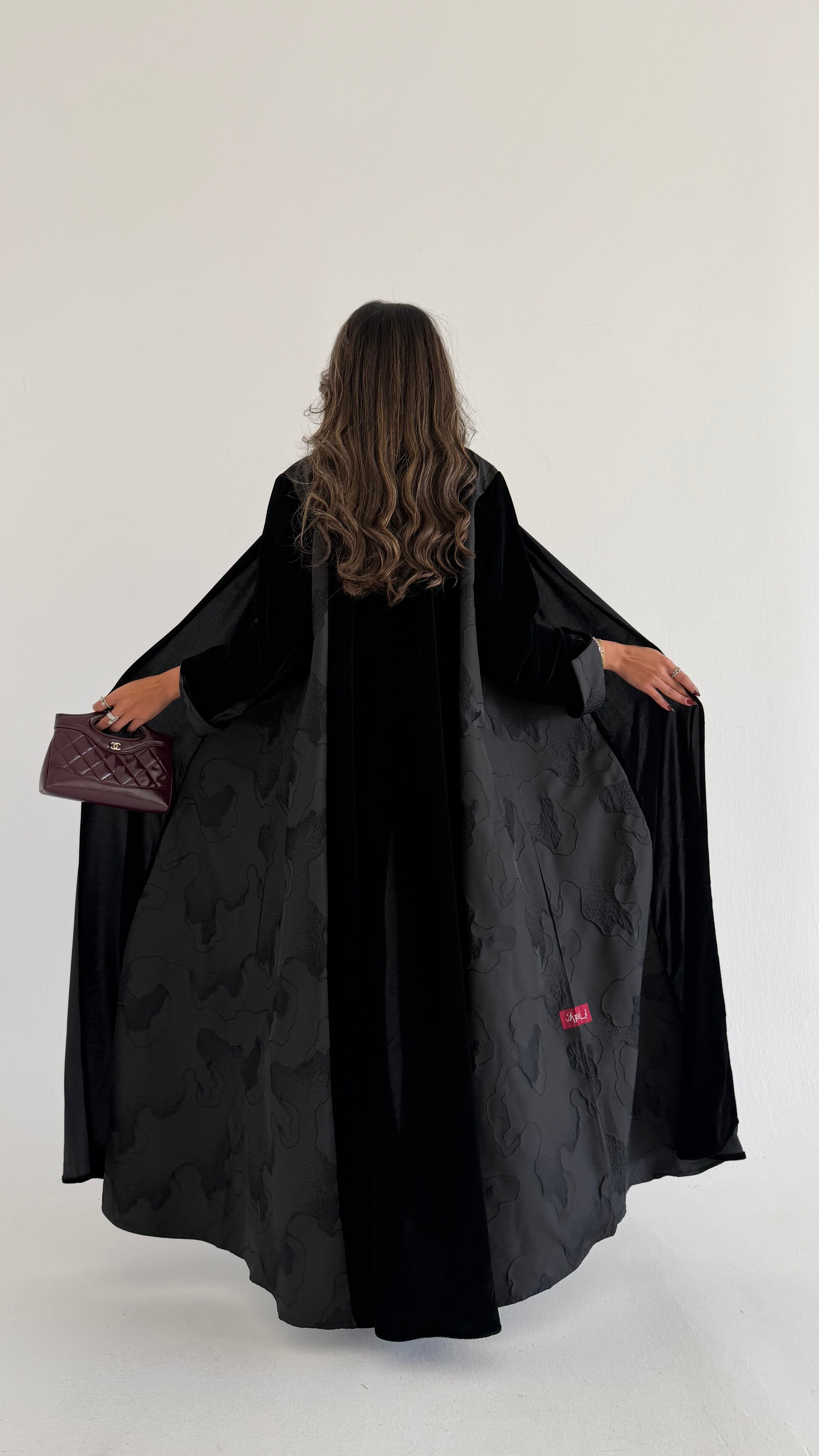 MWT587 - Velvet abaya with black jacquard | عباية مخمل مع جاكار أسود - Aya