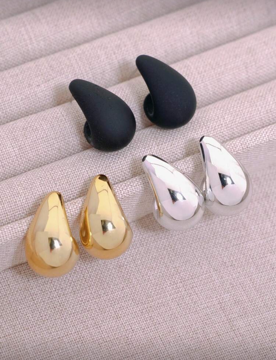 MWAC023 - طقم 3 أزواج حلقان قطرة ماء – ذهبي، أسود، فضي - Aya