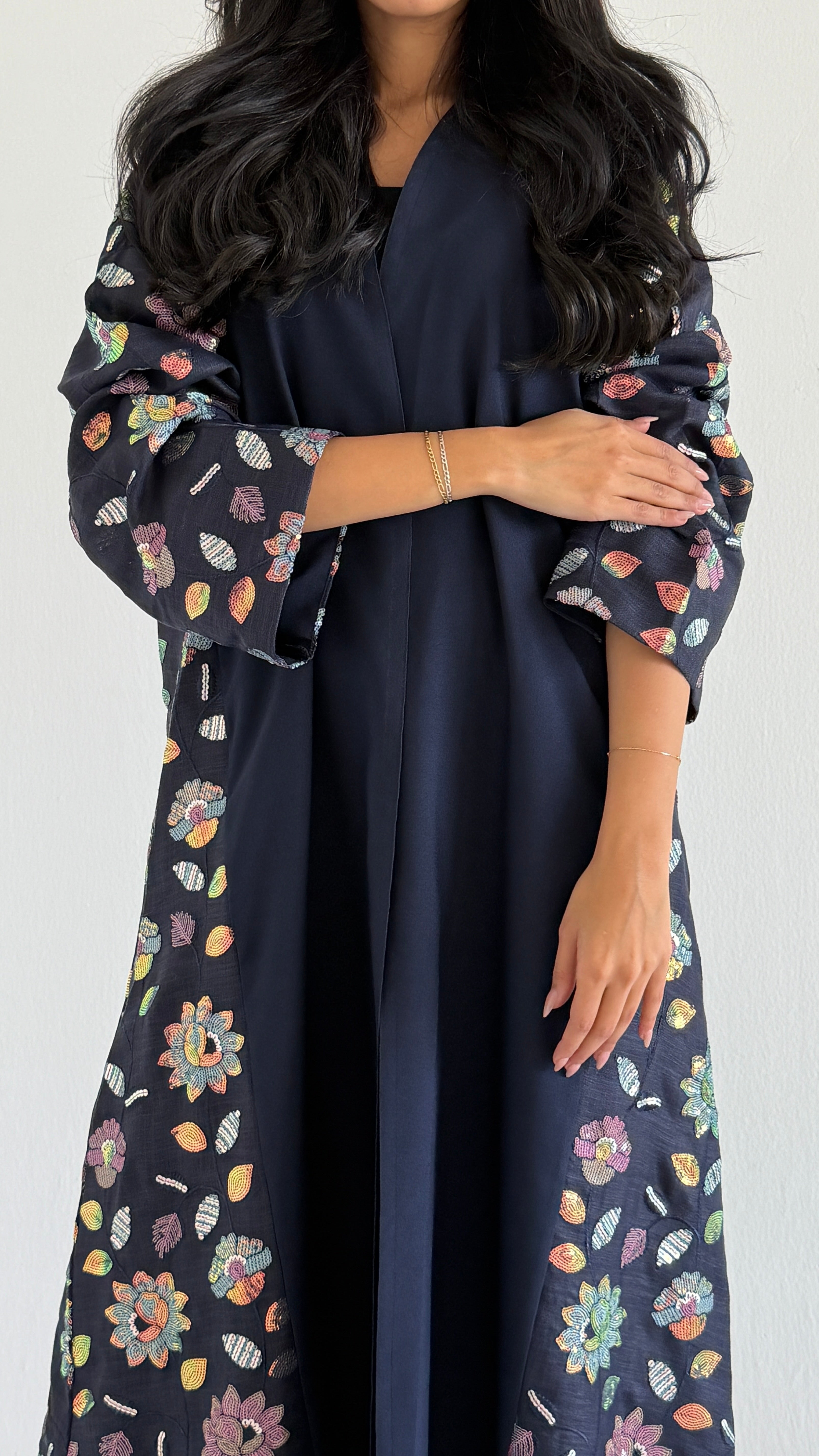 MWT1116 - عباية لنن مع تدخلية ركامة - Aya