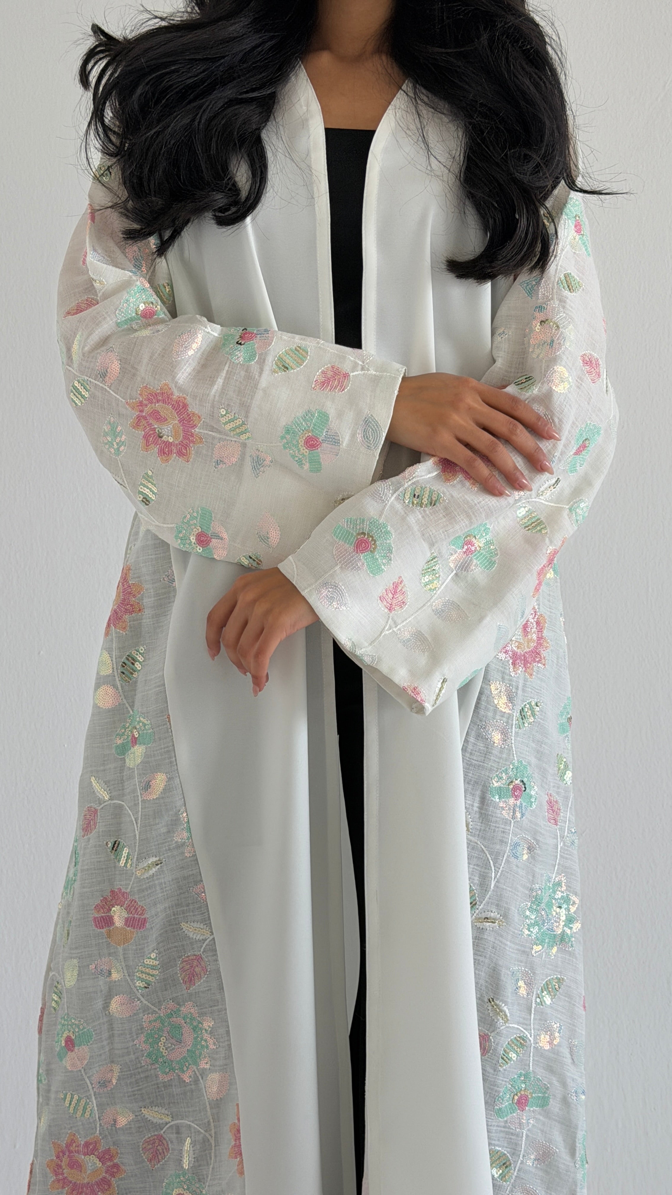 MWT1117 - عباية لنن مع تدخلية ركامة - Aya