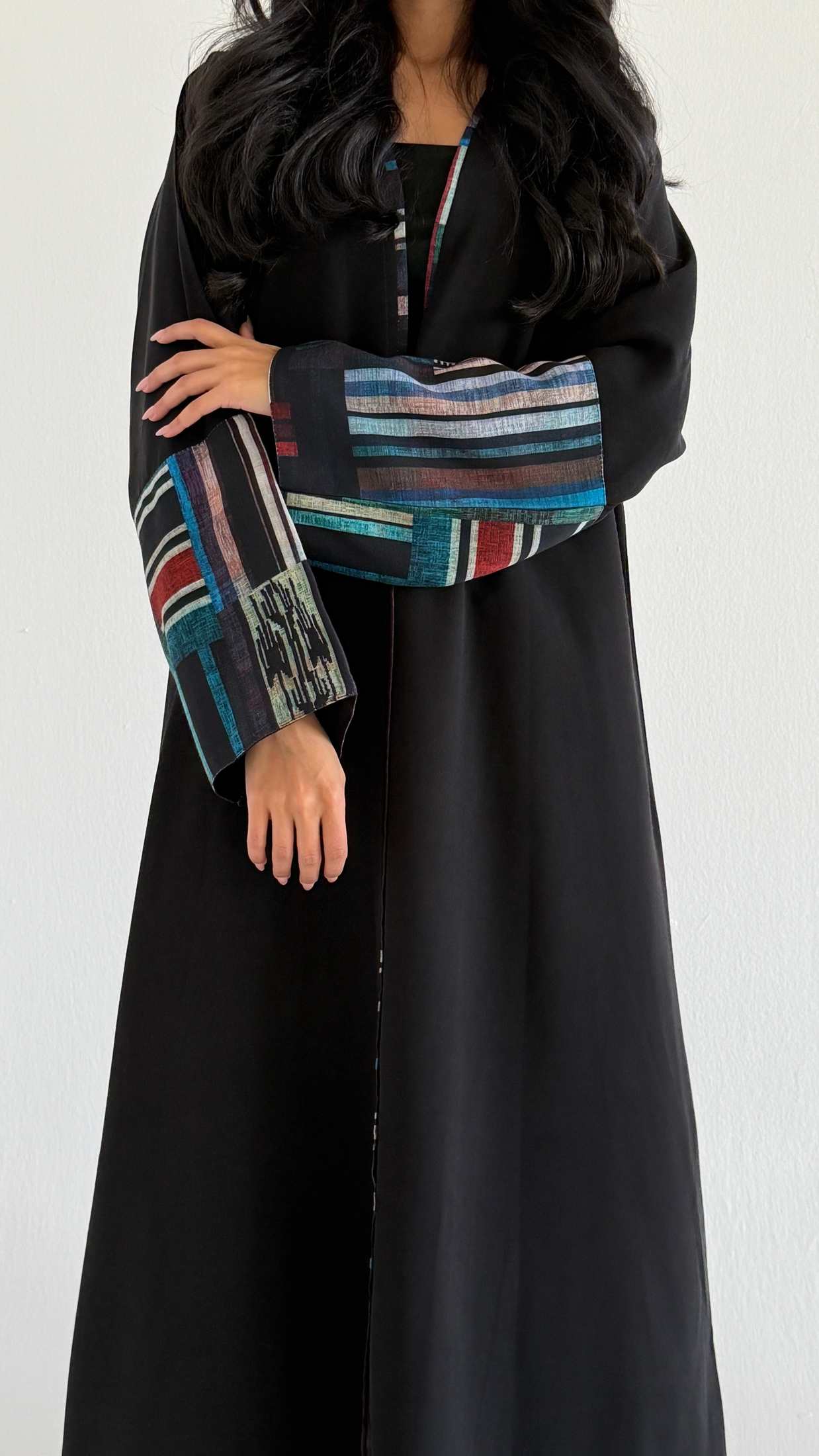 MWT1119 - عباية كريب مع تدخيلة لنن طباعة - Aya